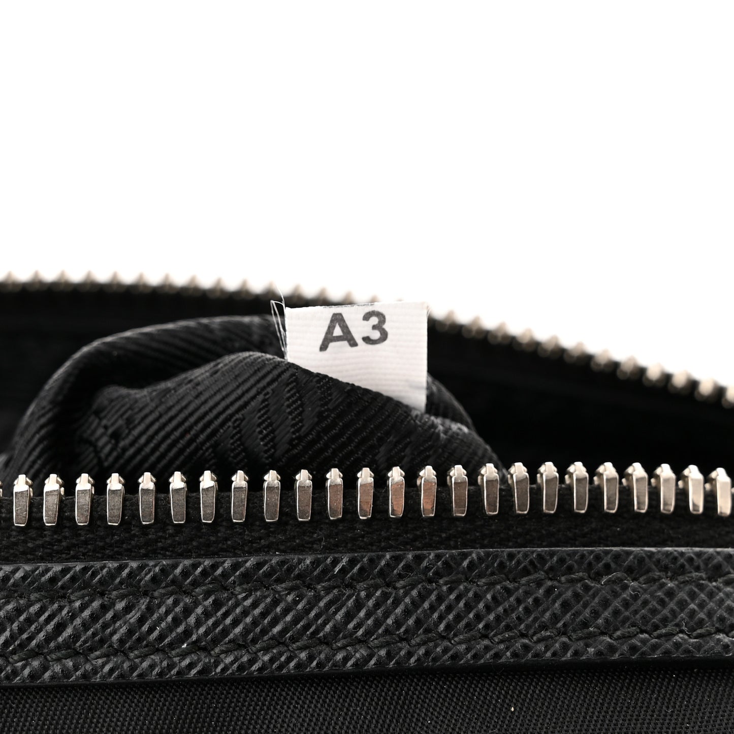 Nylon Saffiano Re-Edition 2005 Top Handle Crossbody Bag Black