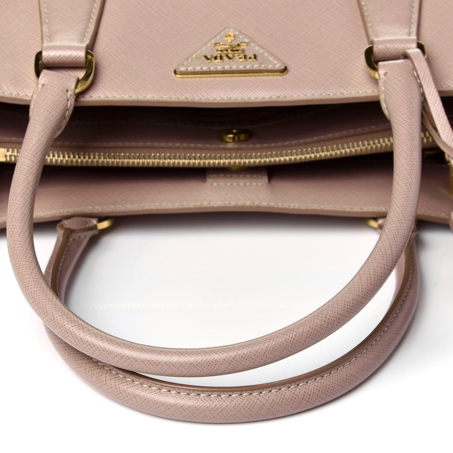 Saffiano Lux Medium Tote Cammeo