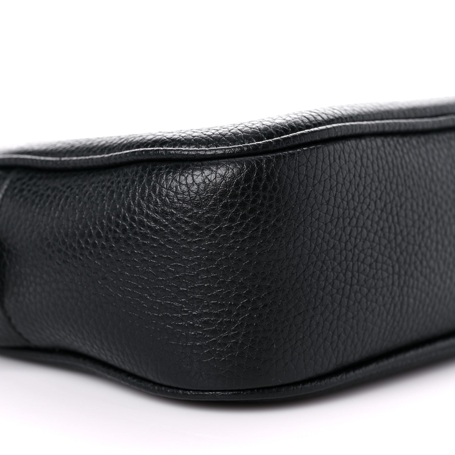 Gucci Pebbled Calfskin Small Soho Disco Bag Black 8 of 11