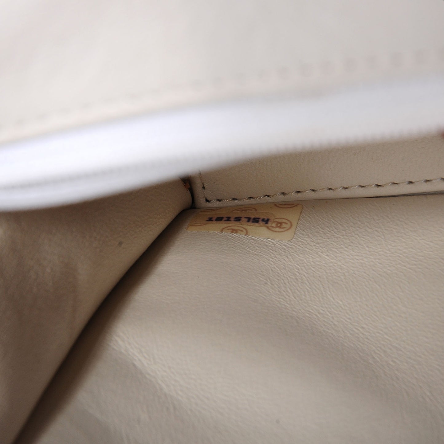 Lambskin Medium Single Flap White