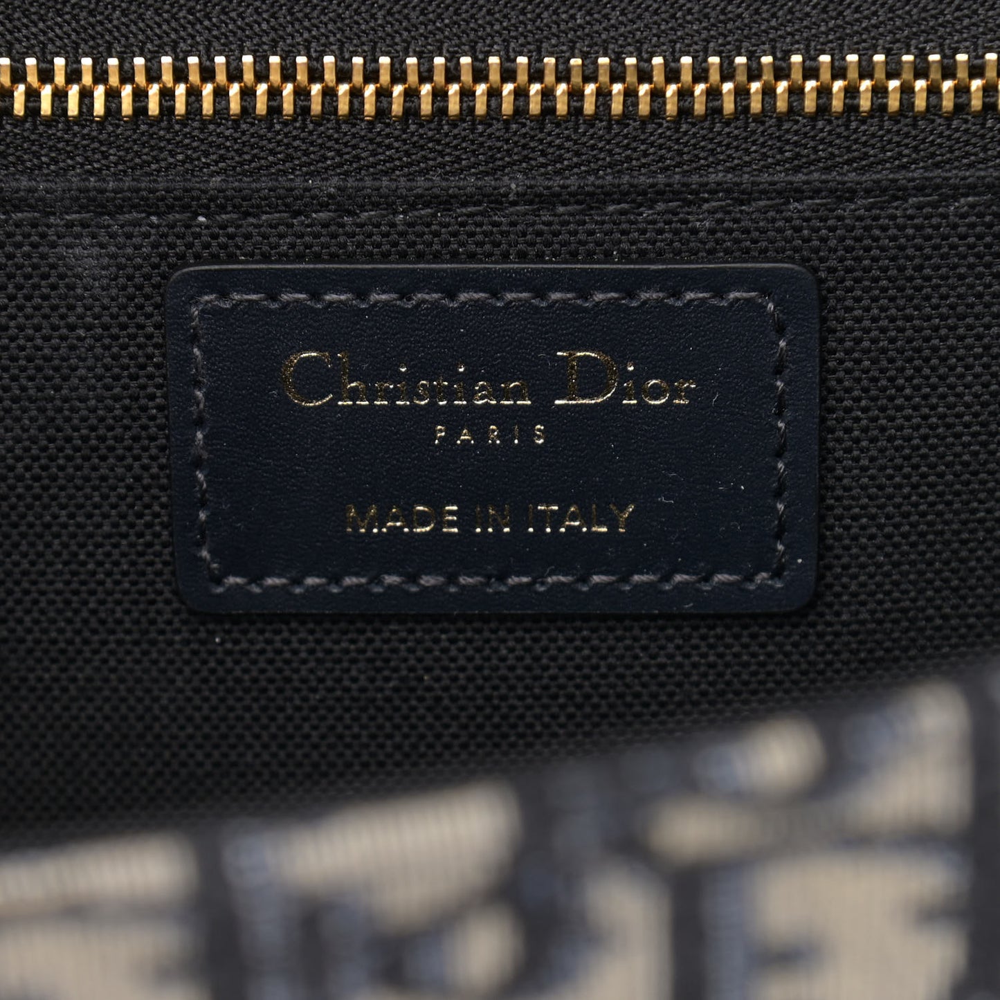 Oblique 30 Montaigne Chain Flap Bag Blue