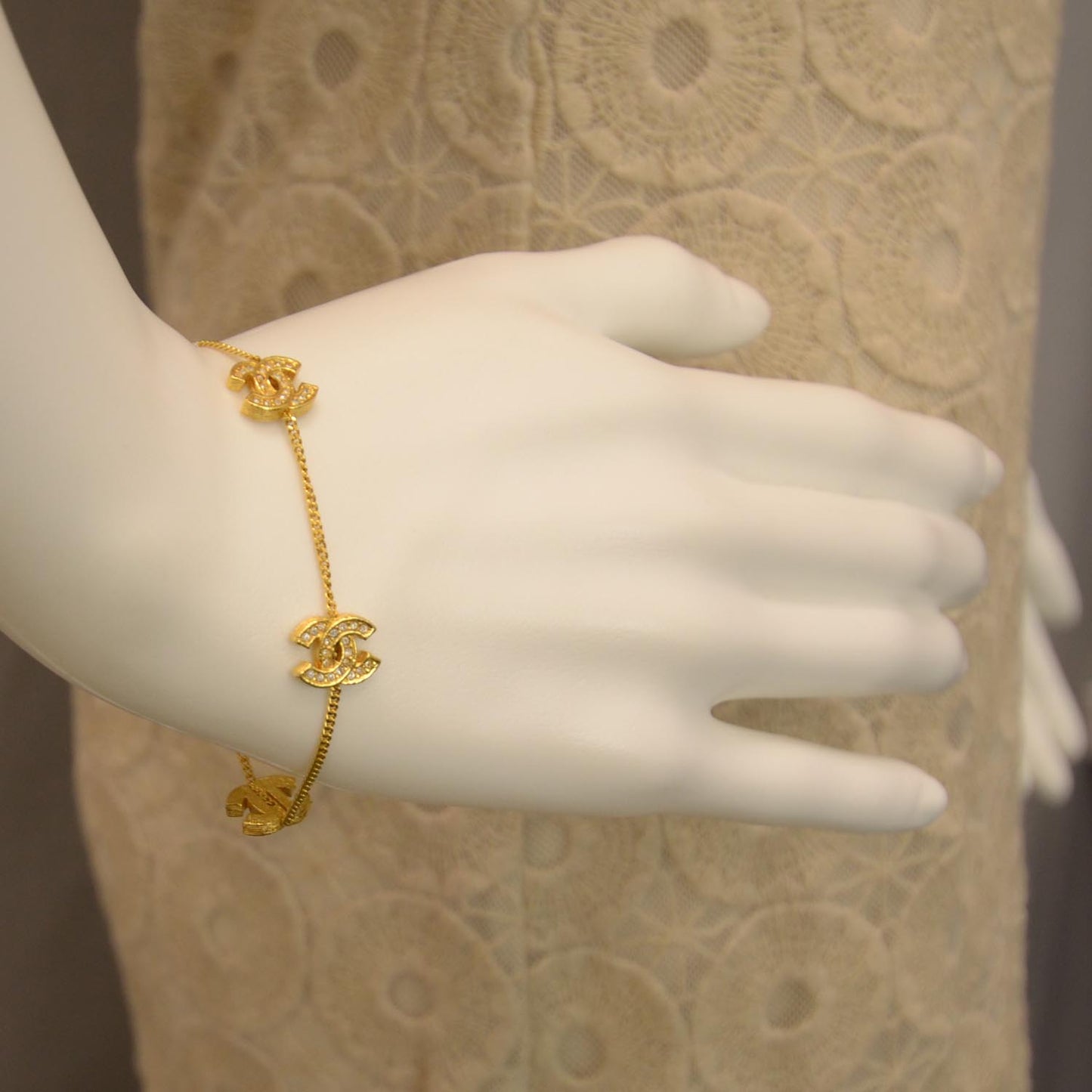 Crystal CC Chain Bracelet Gold