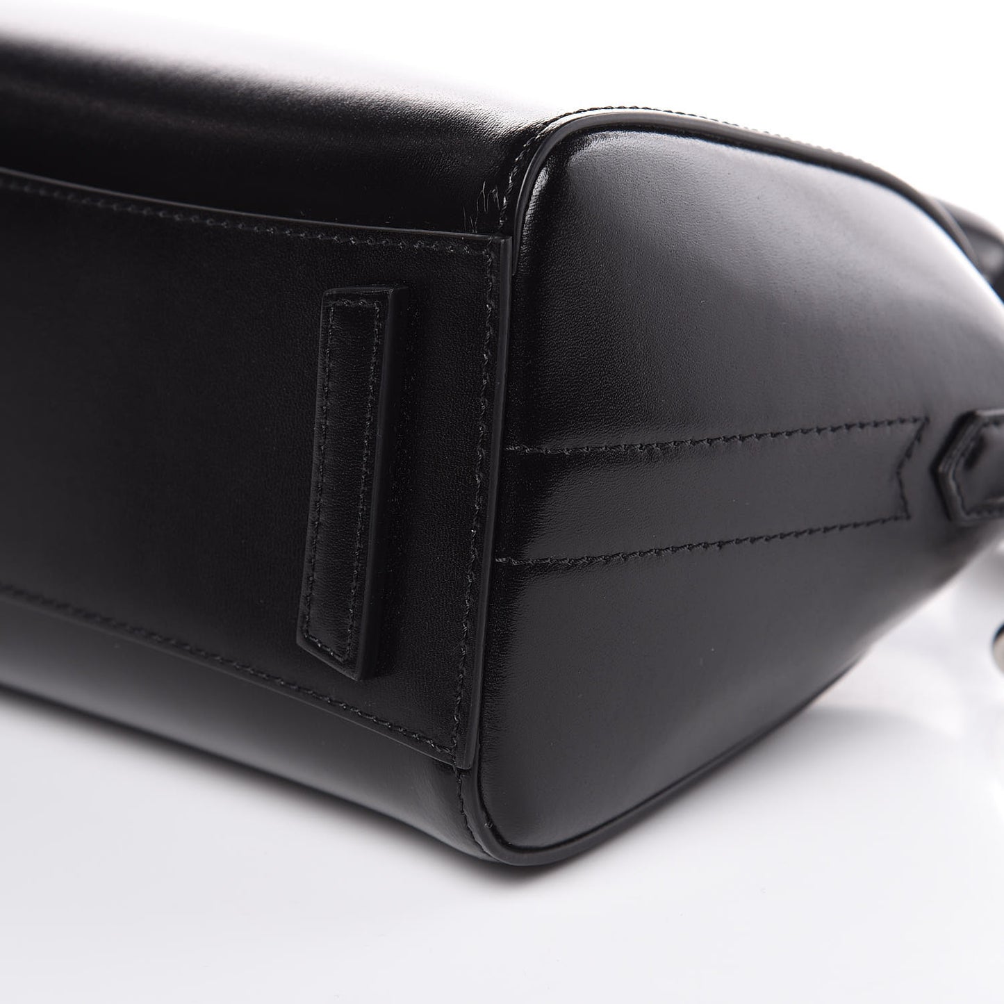 Shiny Lord Calfskin Mini Antigona Black