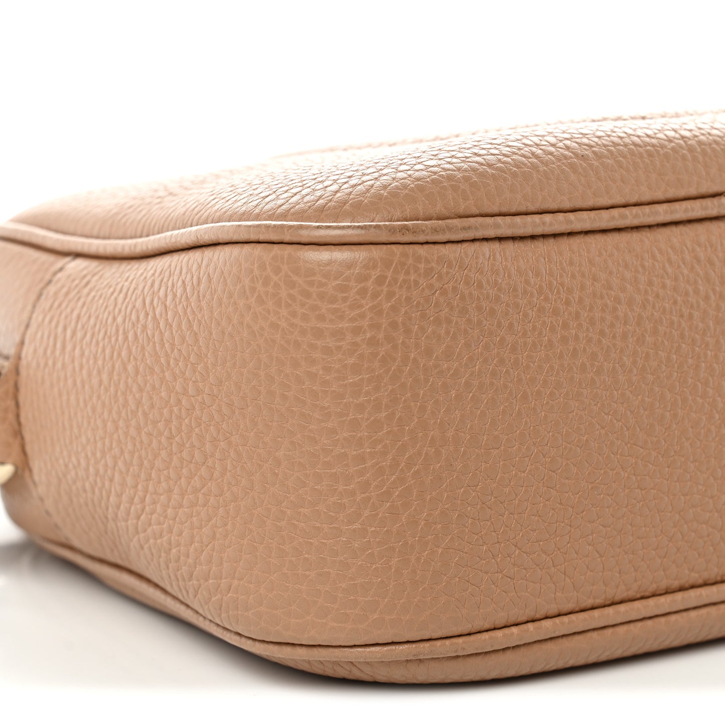 Pebbled Calfskin Small Soho Disco Bag Camelia