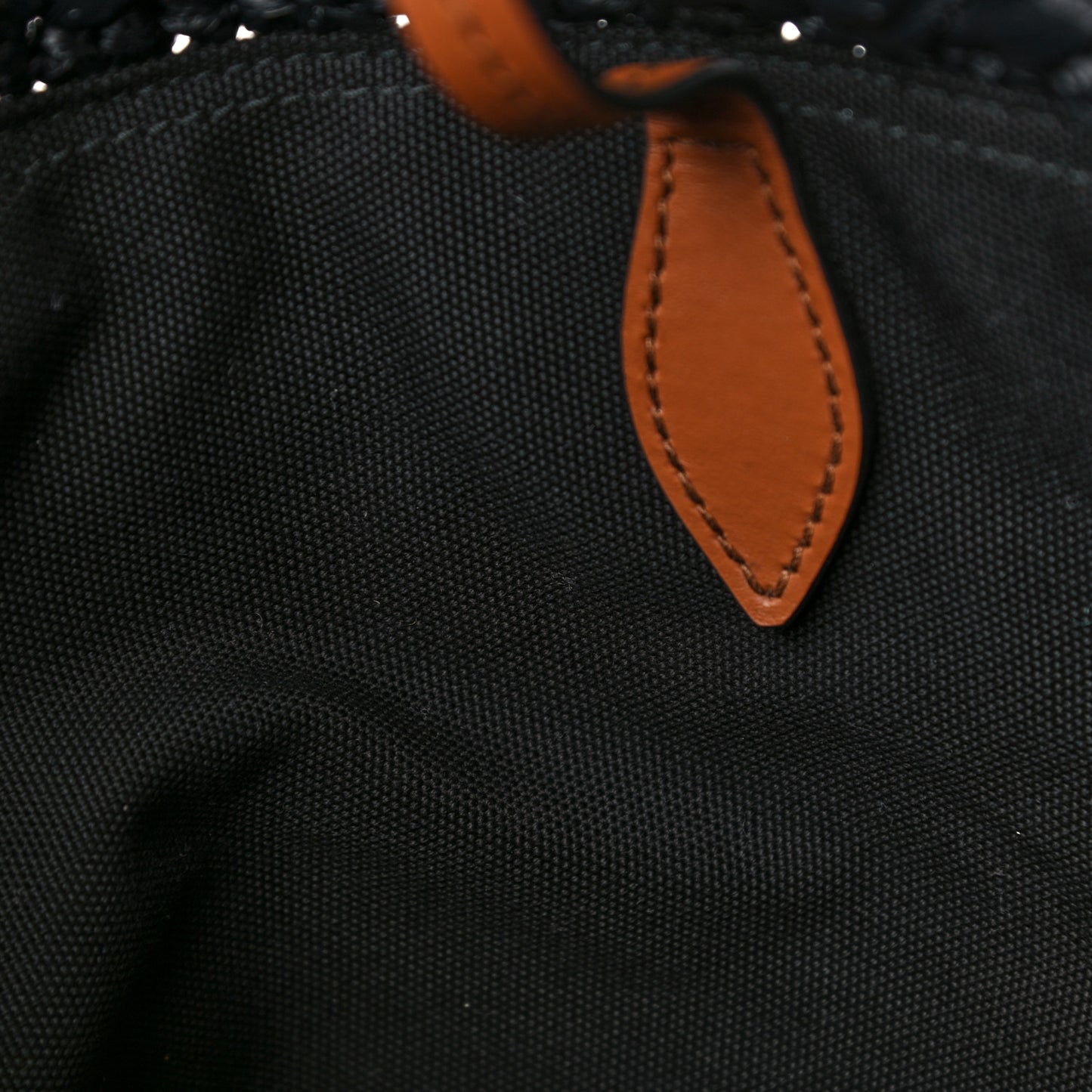 Raffia City Calf Bucket Bag Black Cognac