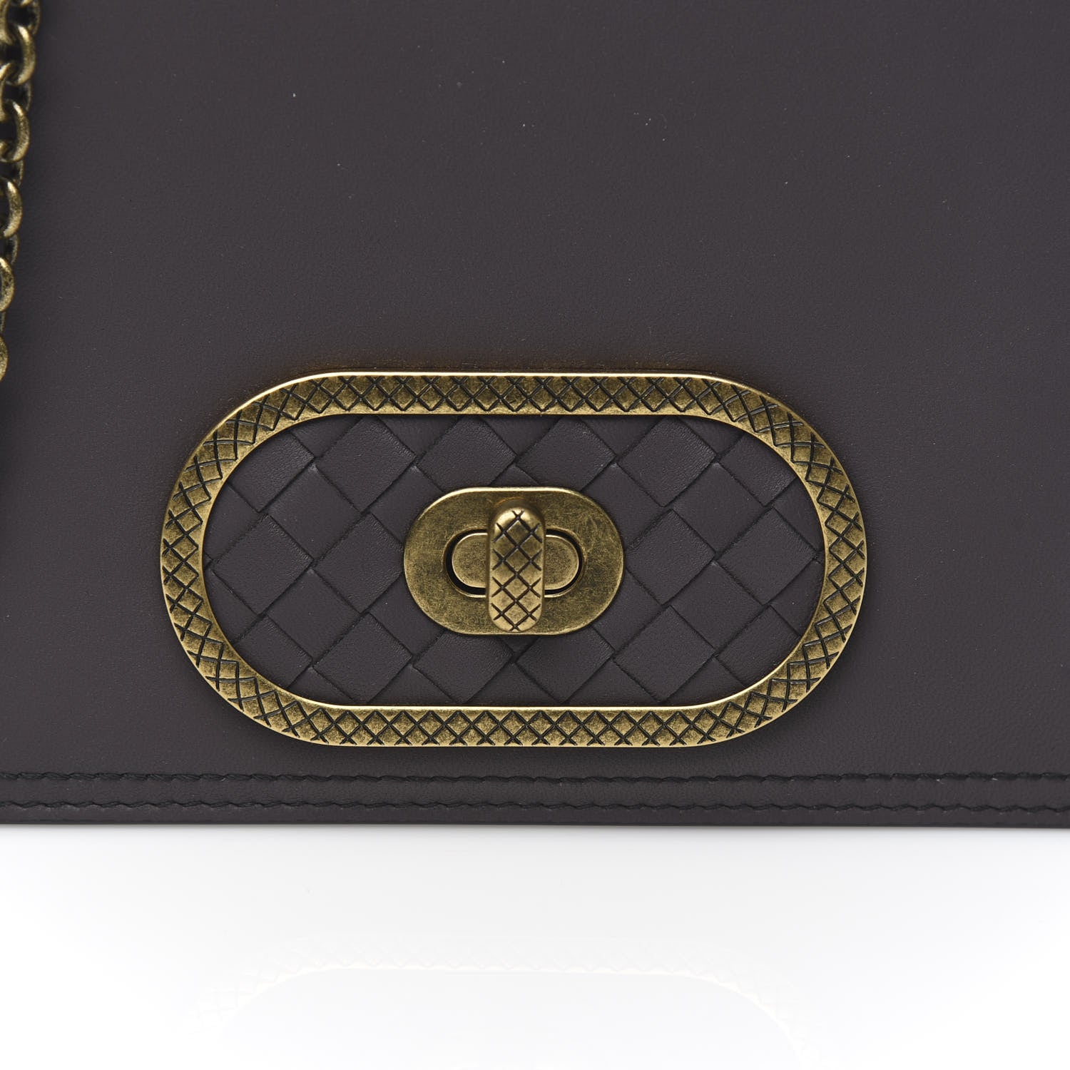 Bottega Veneta Nappa Ellittica Chain Wallet Quetsche 9 of 10