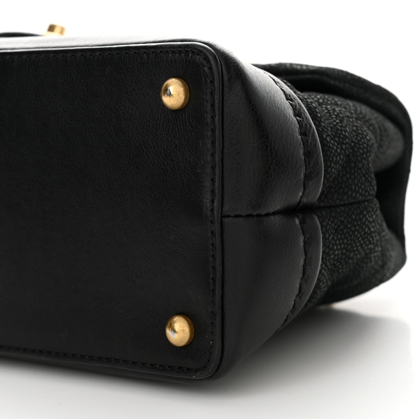 Iridescent Grained Calfskin Medium Globe Trotter Flap Black