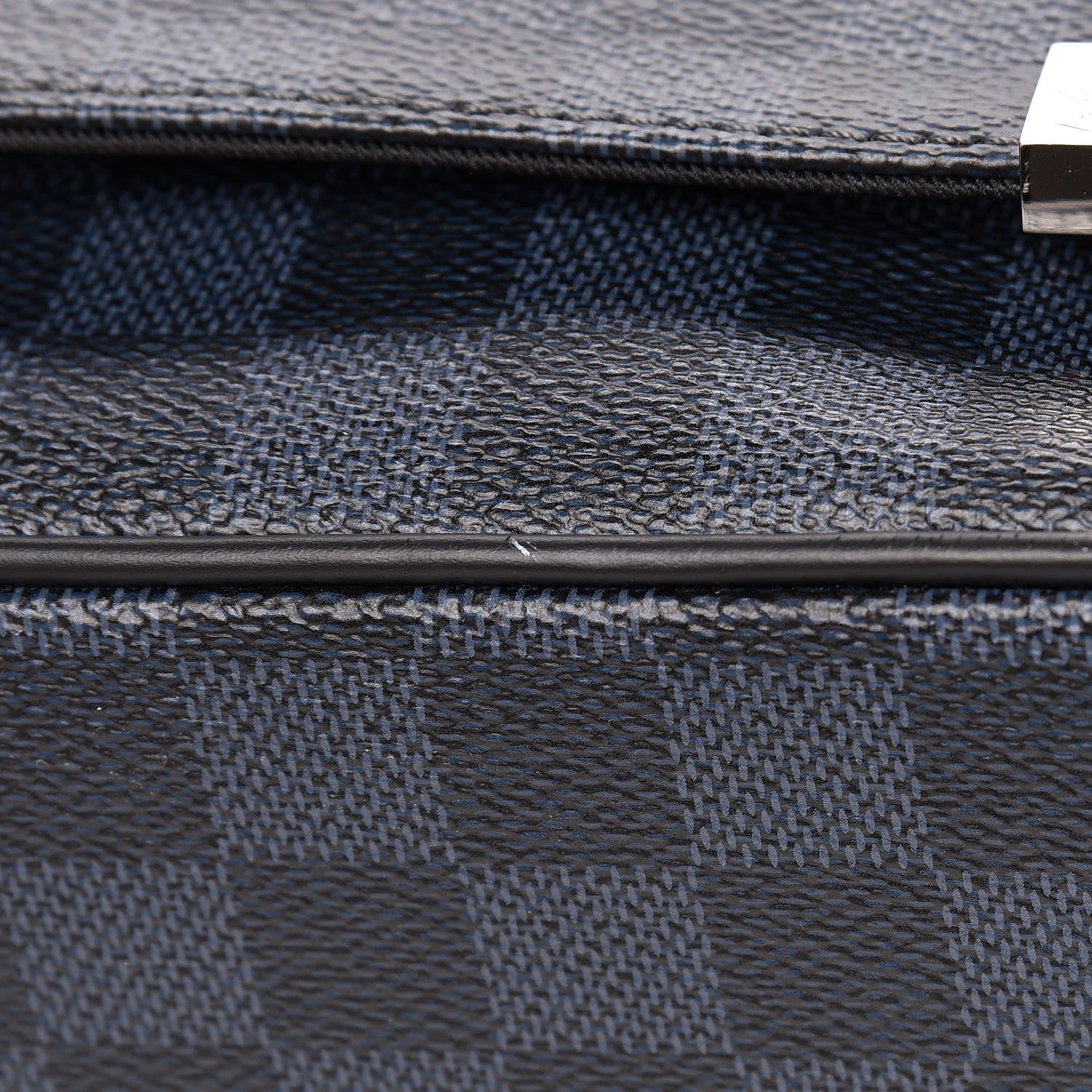 Louis Vuitton Damier Cobalt Jungle District PM 9 of 11