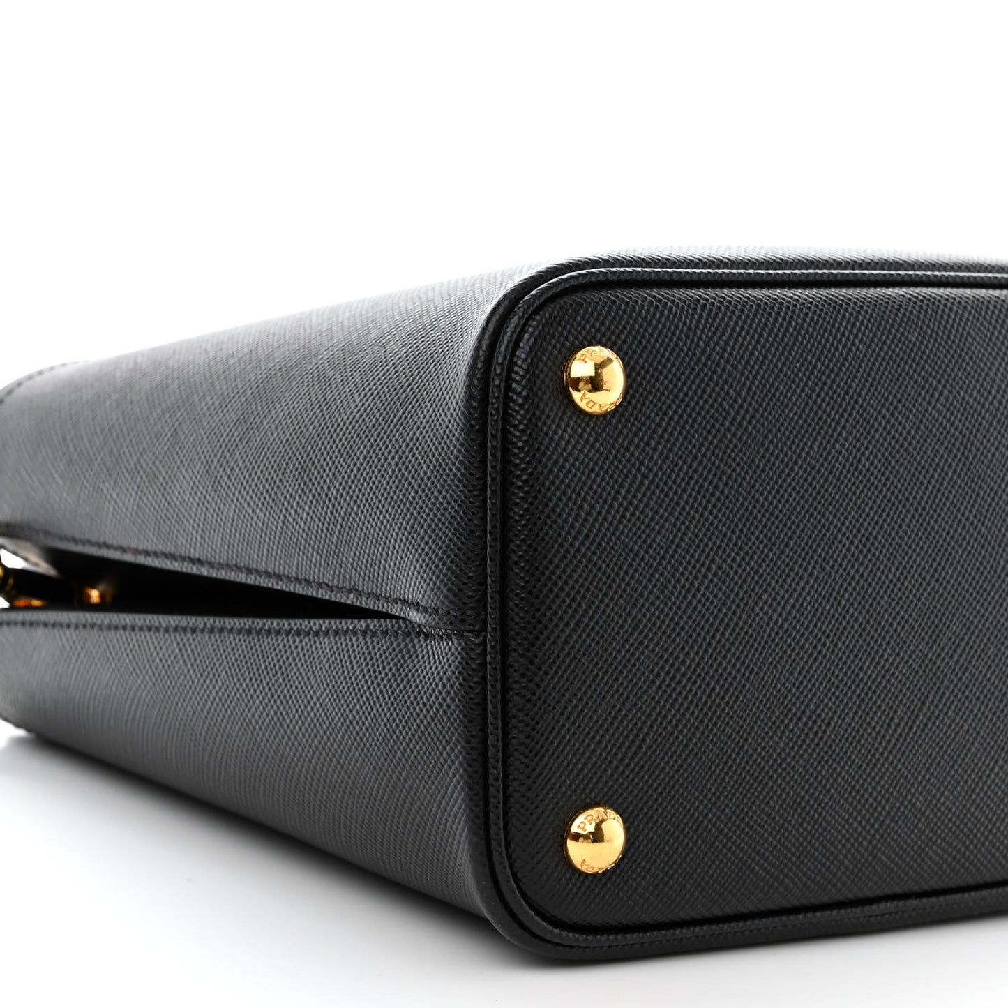 Saffiano Cuir Medium Panier Bucket Bag Black Fuoco