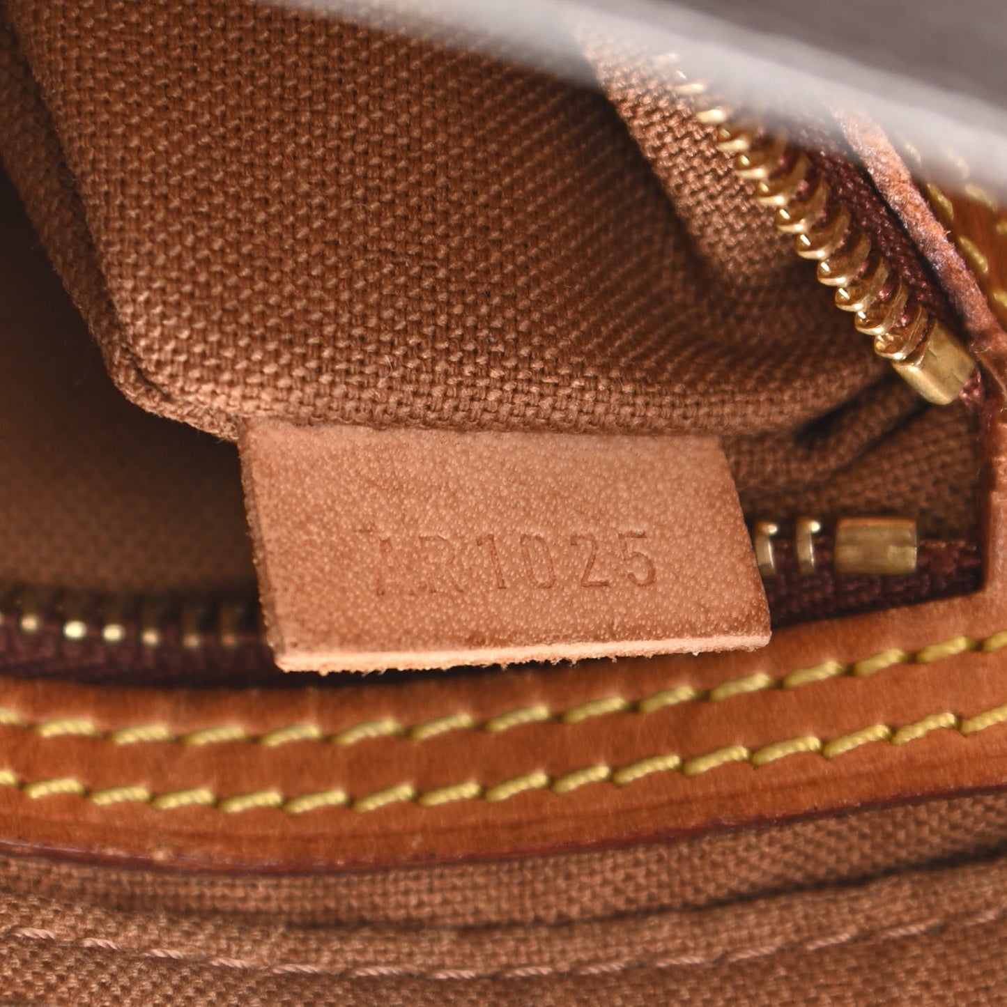 Monogram Trotteur
