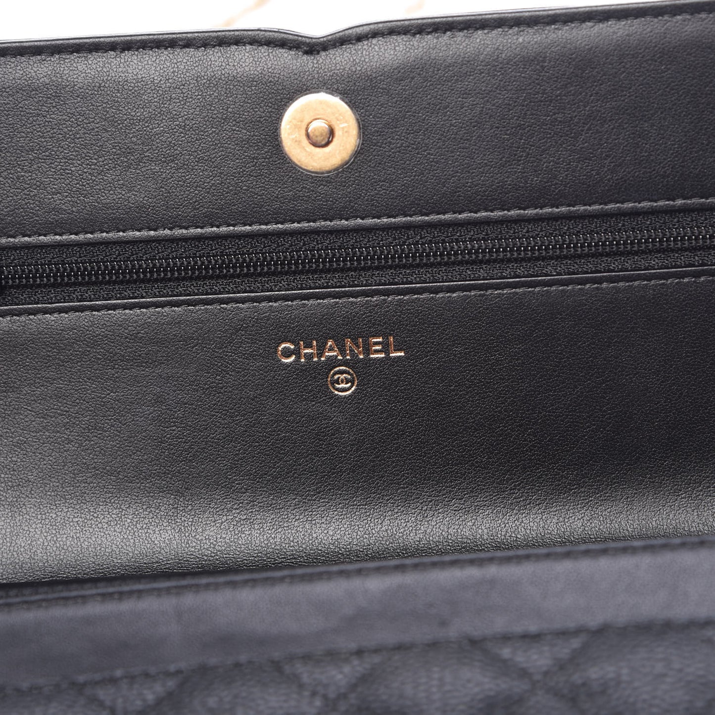 Caviar Quilted CC Filigree Wallet On Chain WOC Black