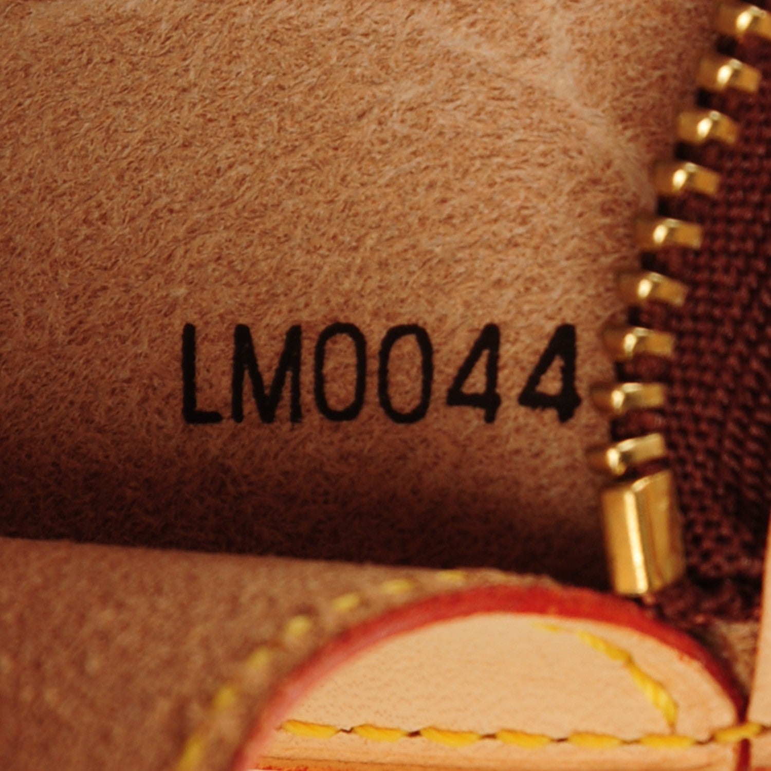 Louis Vuitton Vinyl Cabas Sac Ambre MM 7 of 10