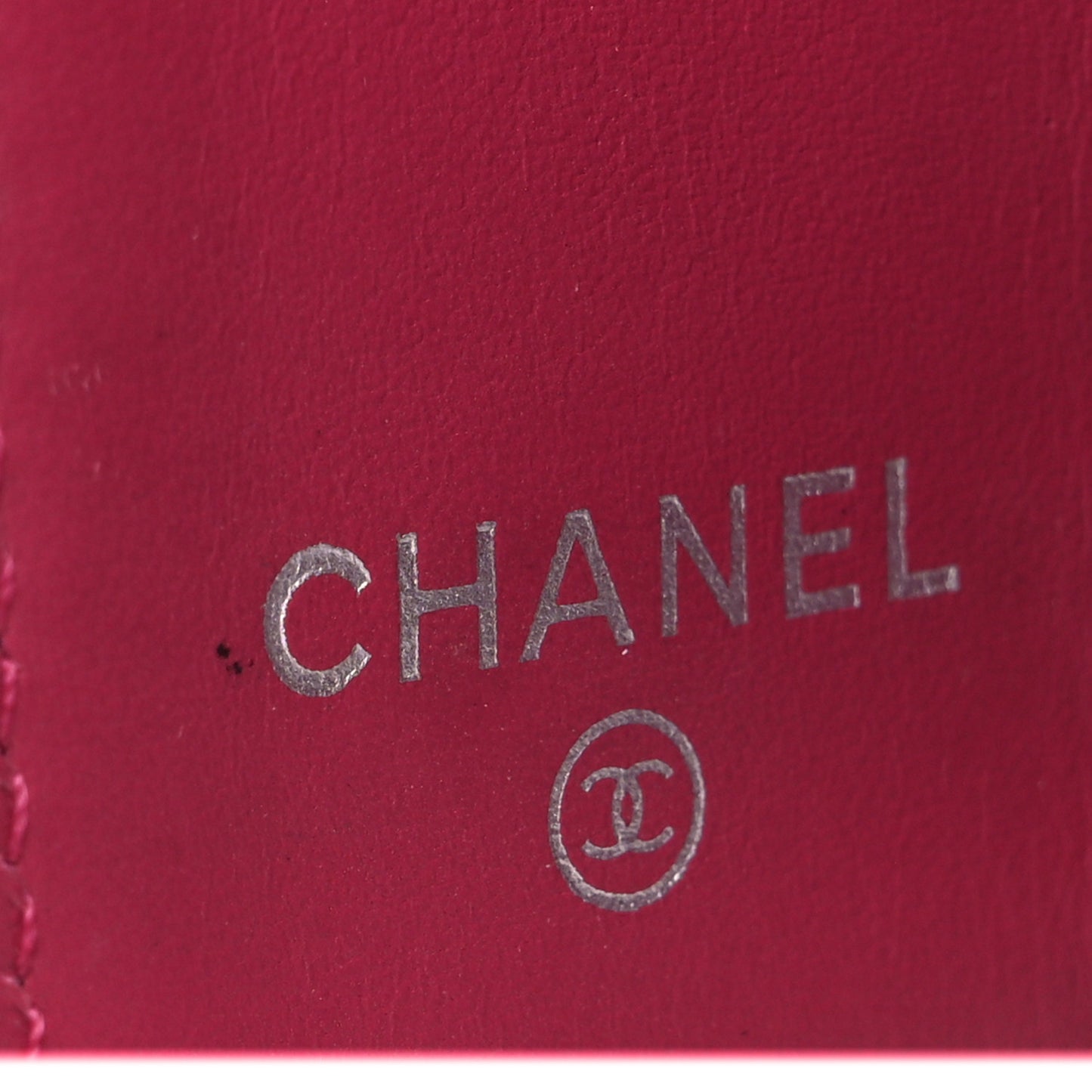 Patent Quilted 6 Key Holder Red
