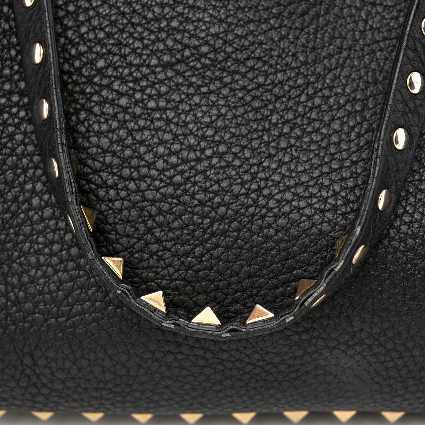 Pebbled Calfskin Medium Rockstud Tote Black