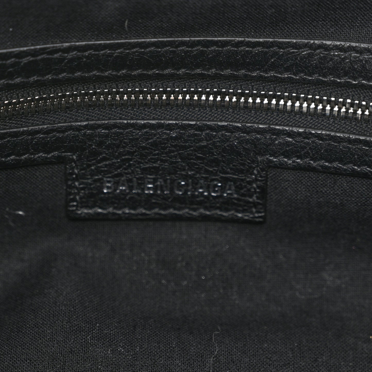 Agneau Arena Large Le Cagole Shoulder Bag Black
