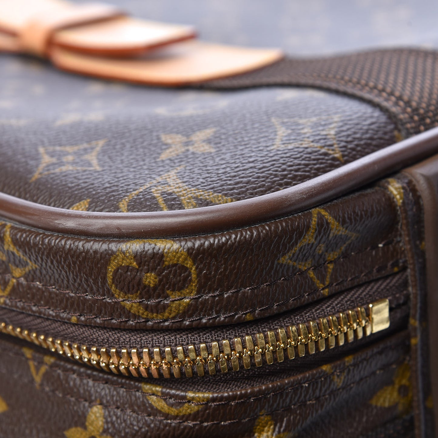 Monogram Satellite 53