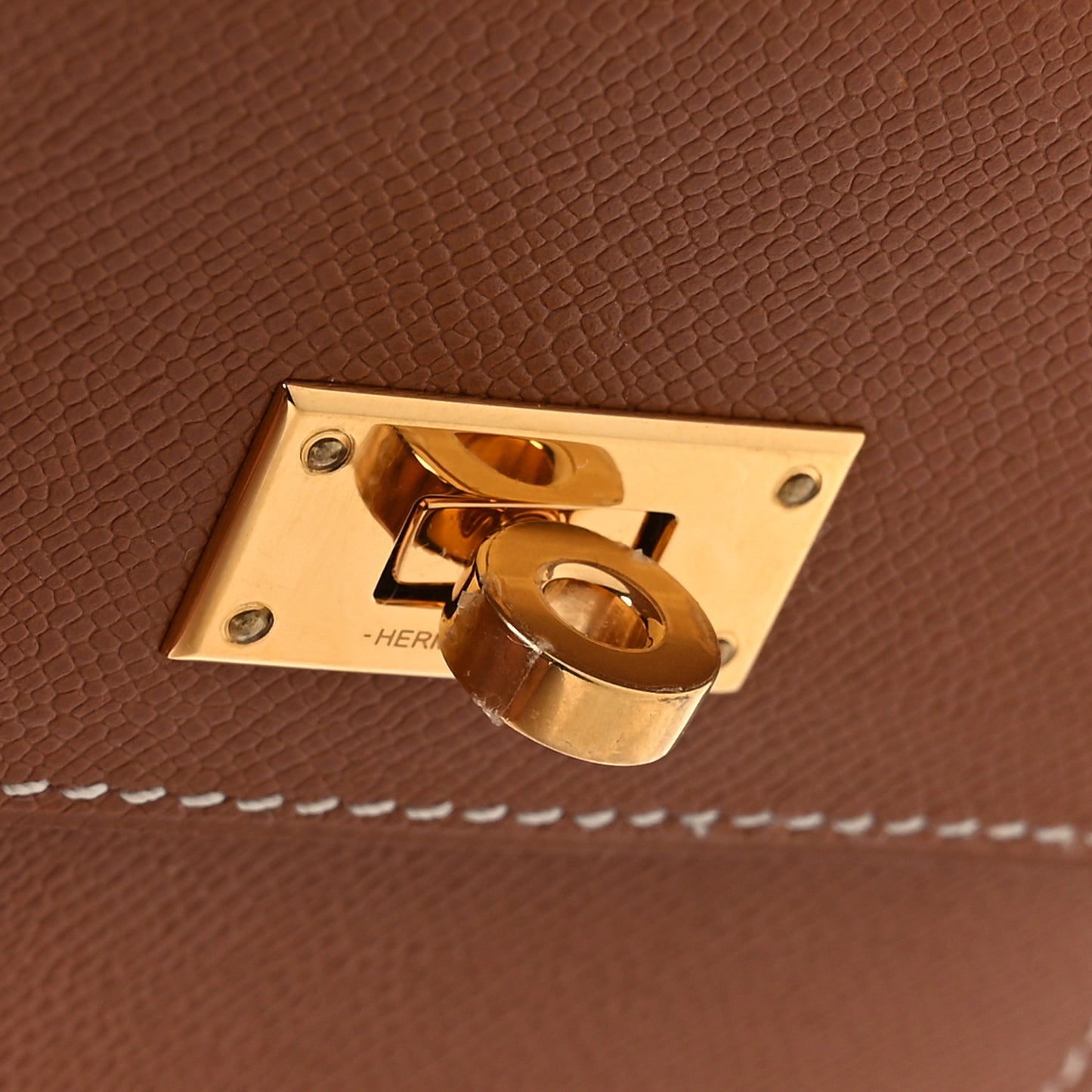 Epsom Kelly Pocket Compact Wallet Gold