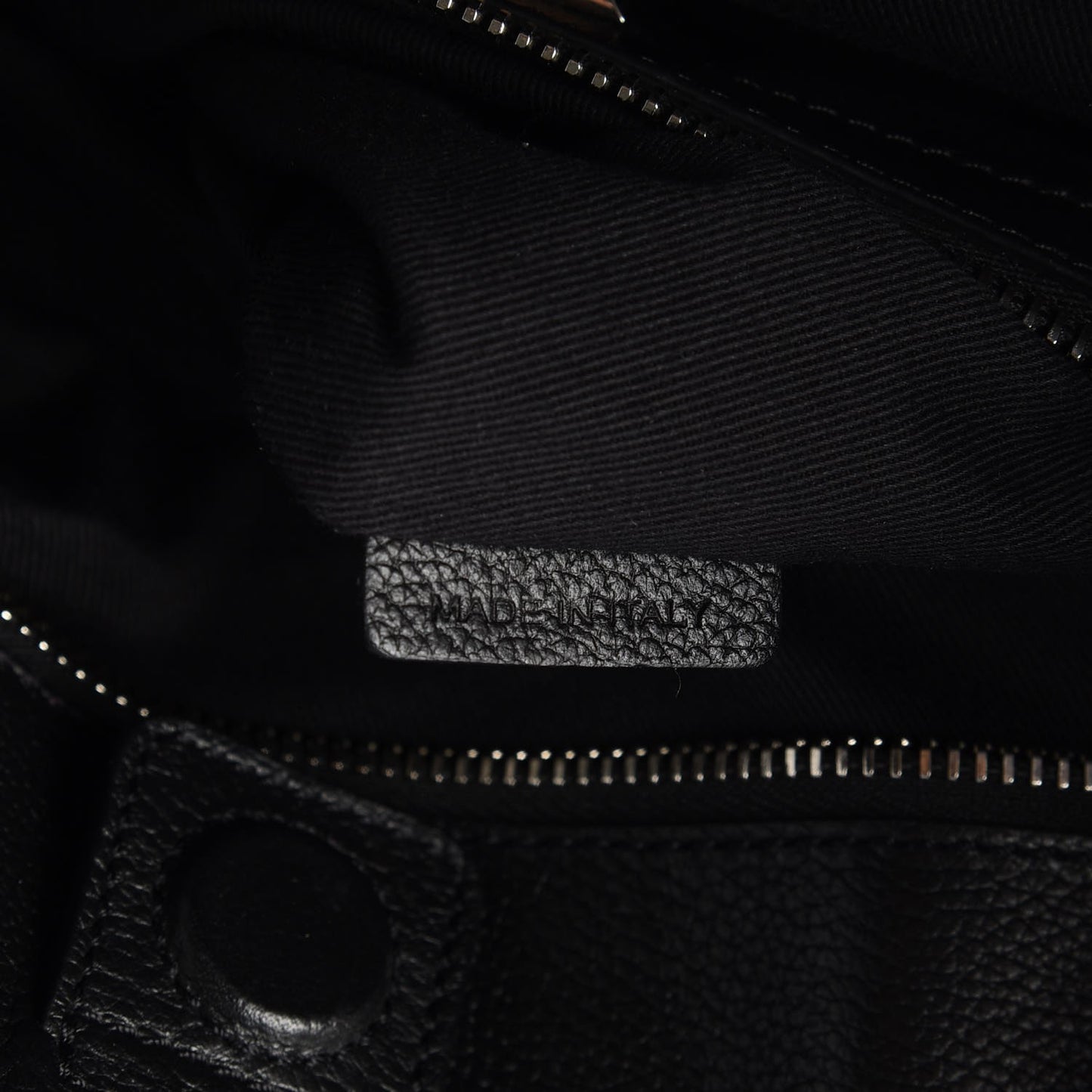 Lambskin North South Nightingale Black