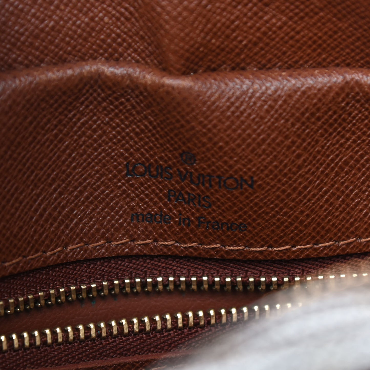 Monogram Nil 28