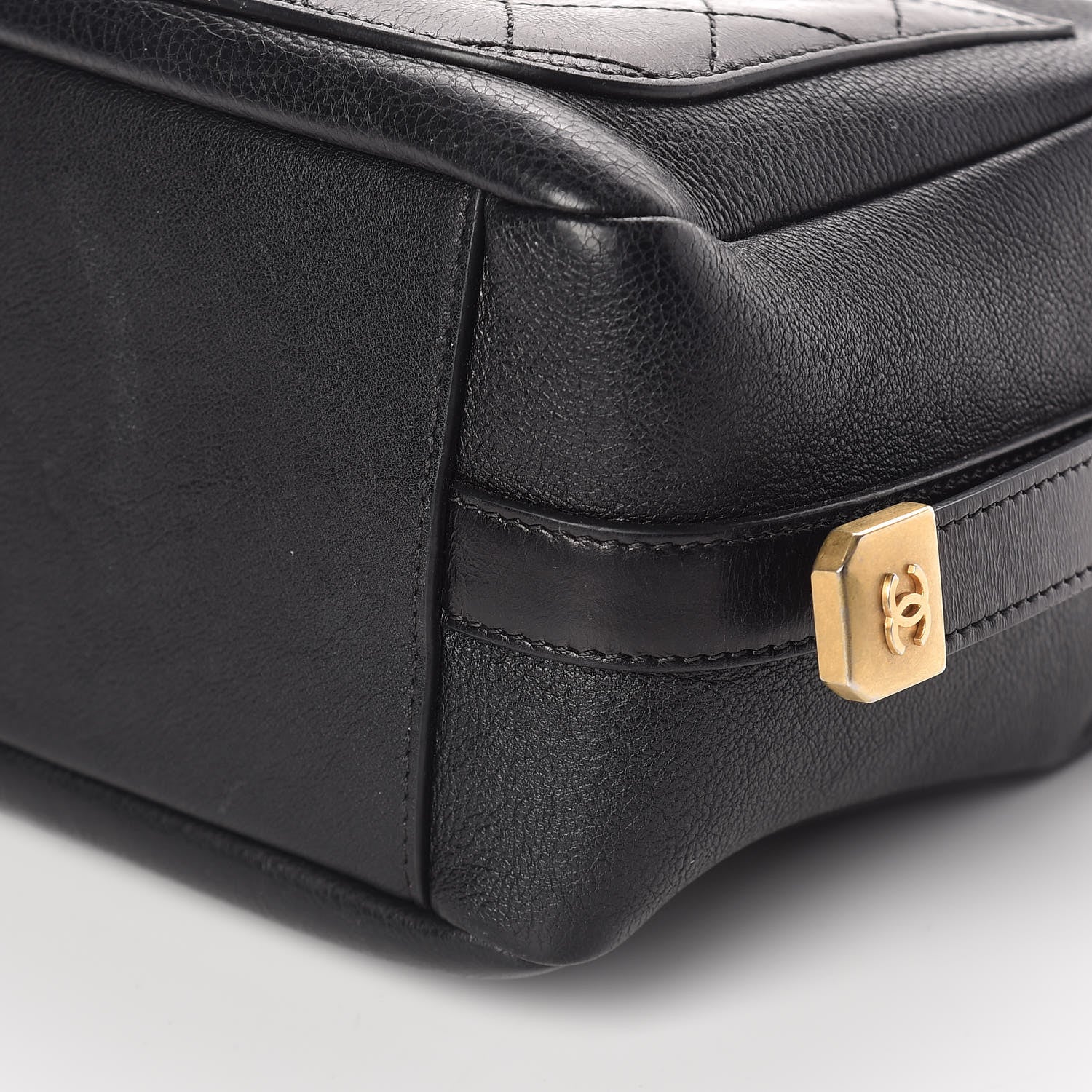 Chanel Grained Calfskin Quilted Flat Camera Case Black 11 of 12