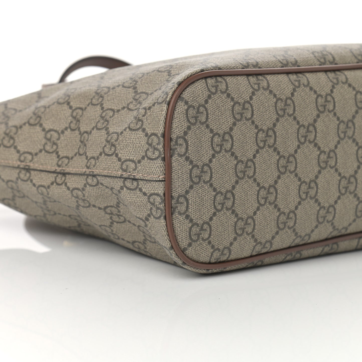 Soft GG Supreme Monogram Small Crossbody Tote Beige Cuir