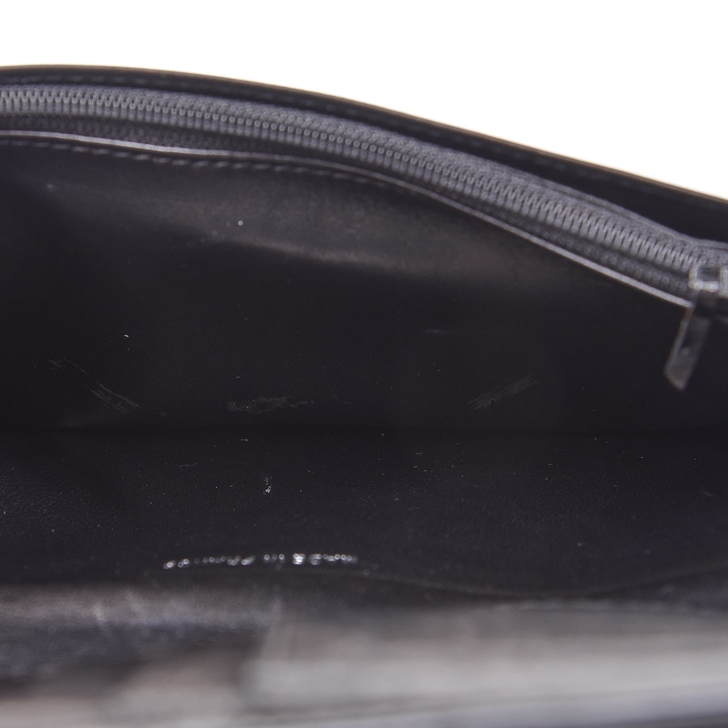 Chanel Patent CC Yen Wallet Black 10 of 11