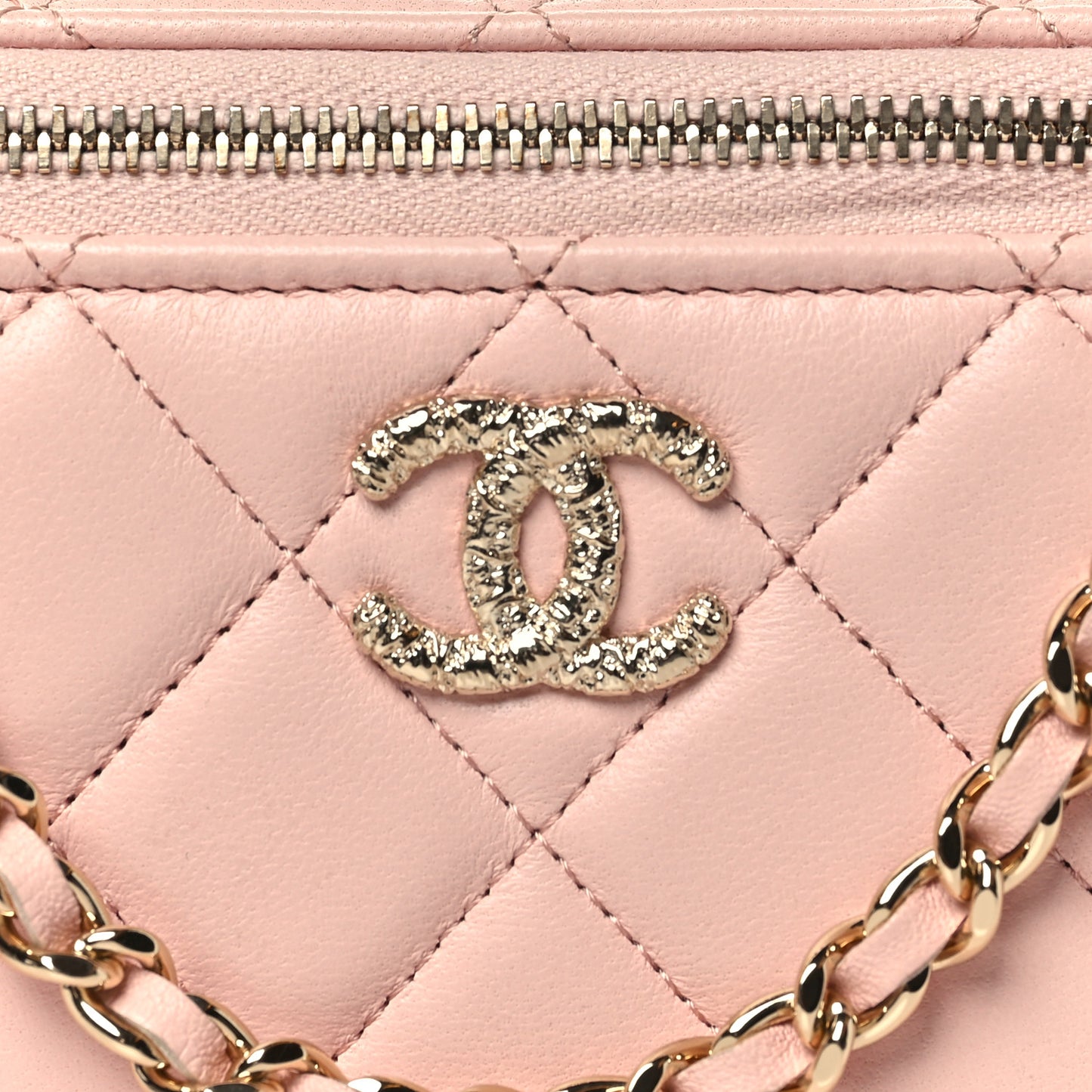 Lambskin Quilted Metal Enamel Flower Mini Top Handle Vanity Case With Chain Light Pink