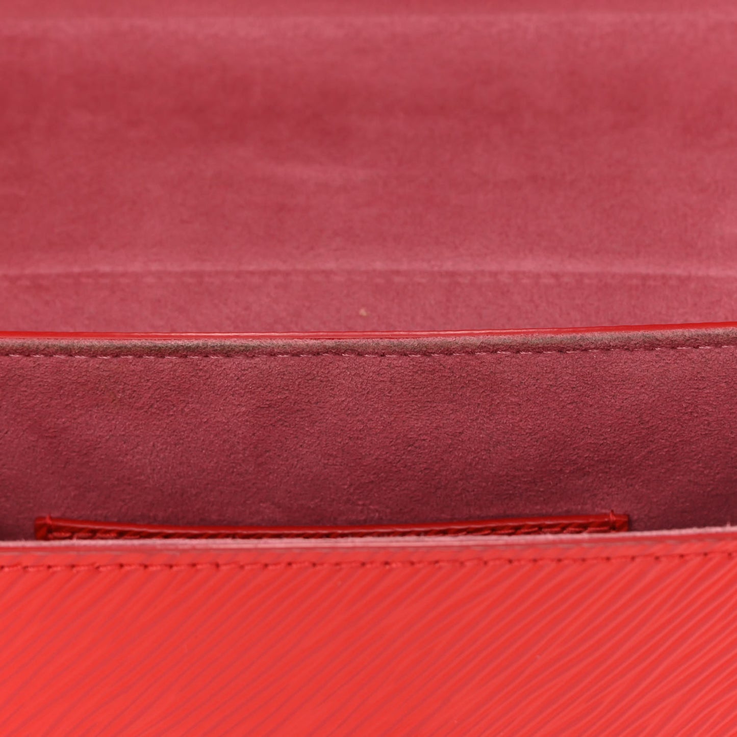 Epi Twist Shoulder Bag MM Coquelicot