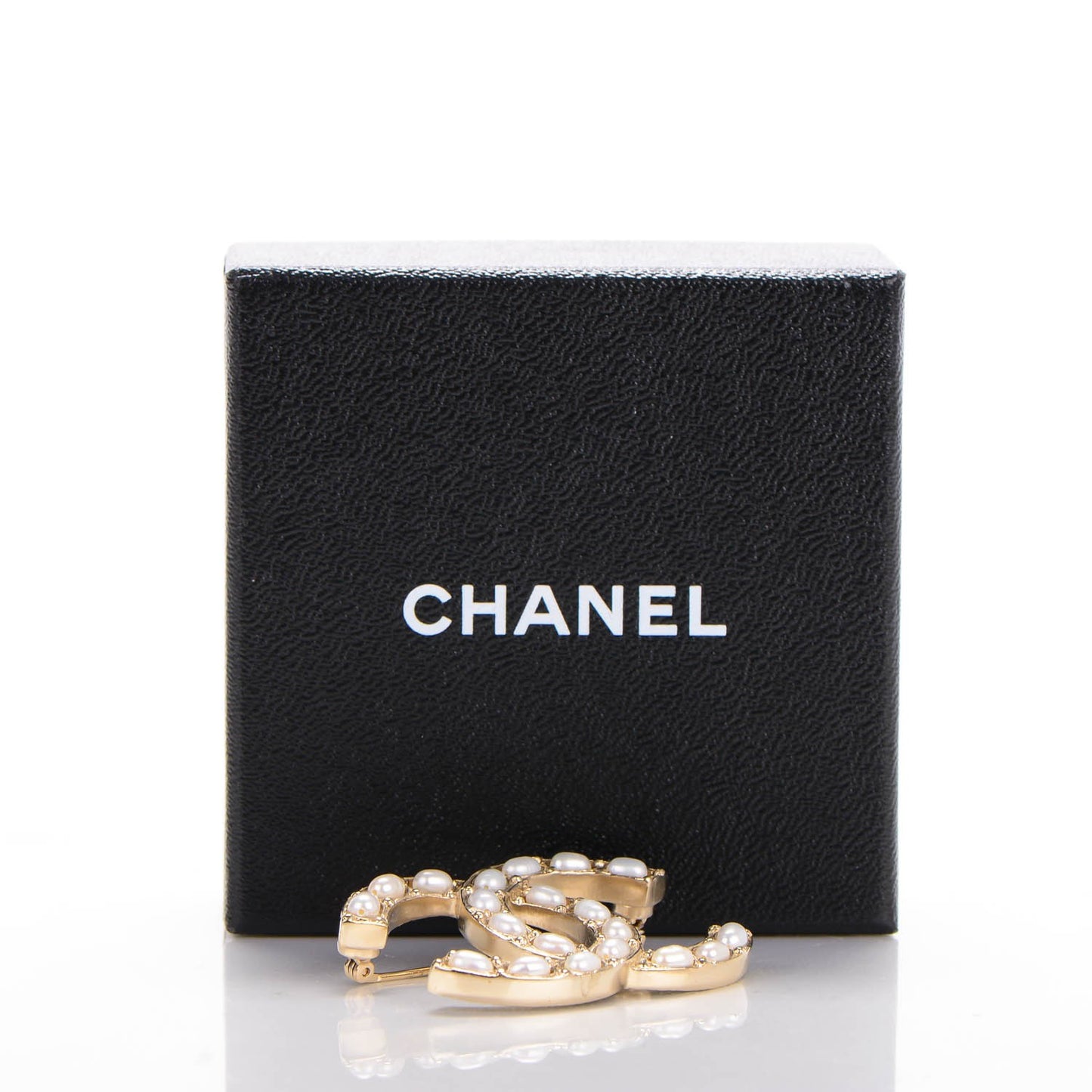 Pearl Large CC Brooch Gold