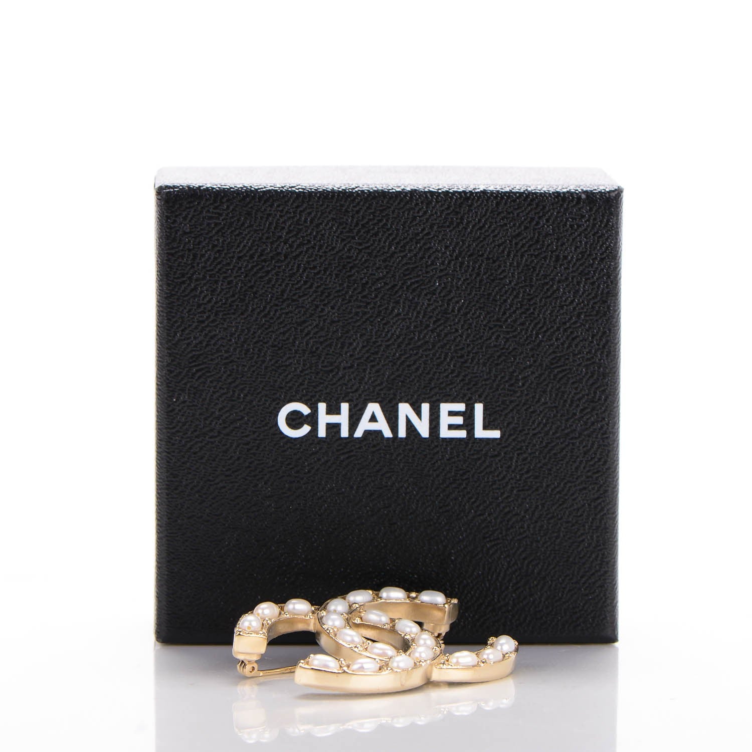 Chanel Pearl Large CC Brooch Gold 5 of 5