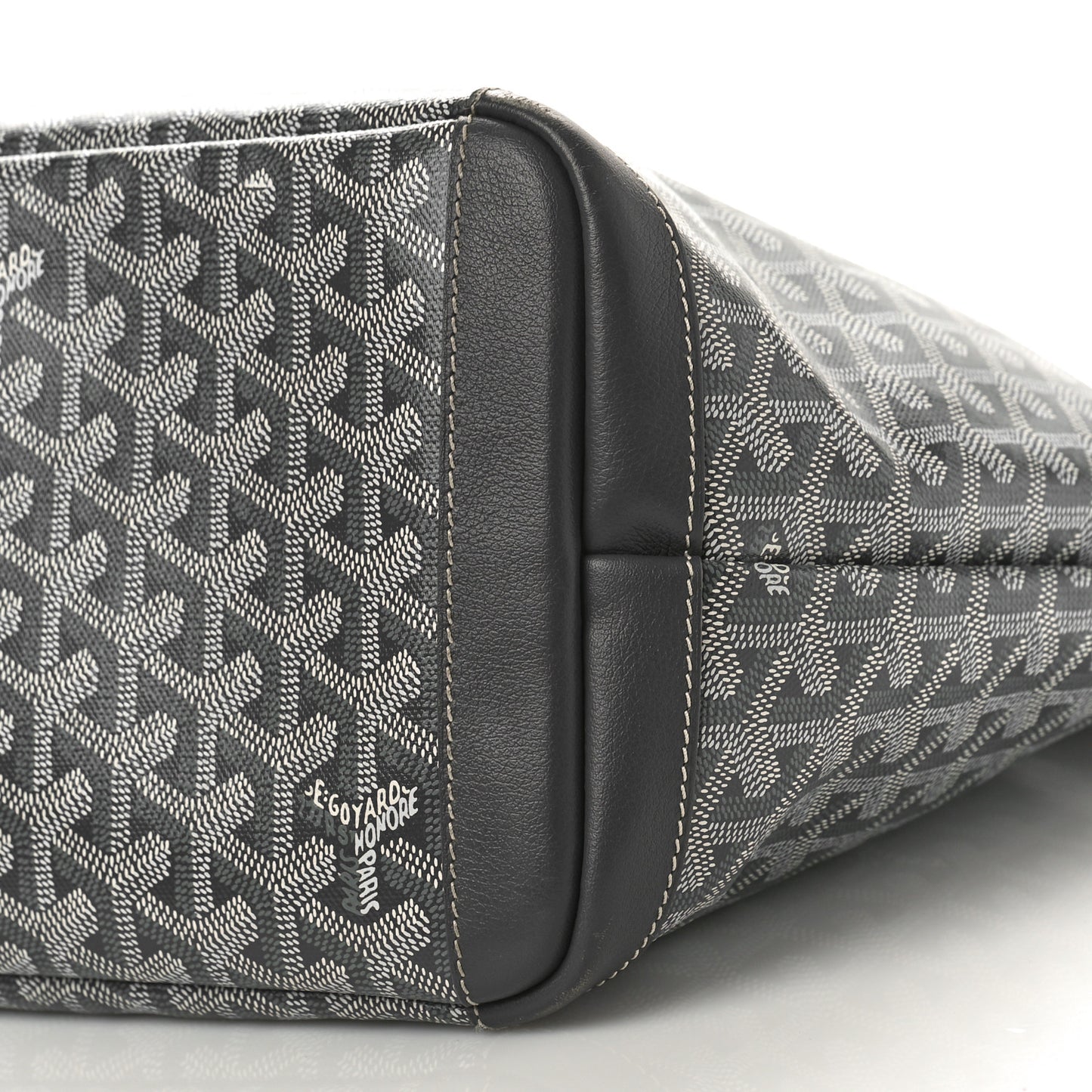 Goyardine Artois MM Grey