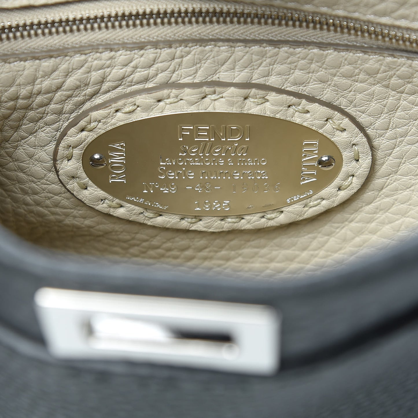 Cuoio Romano Selleria Bi-Color Mini Peekaboo Iconic Satchel Asfalto Latte