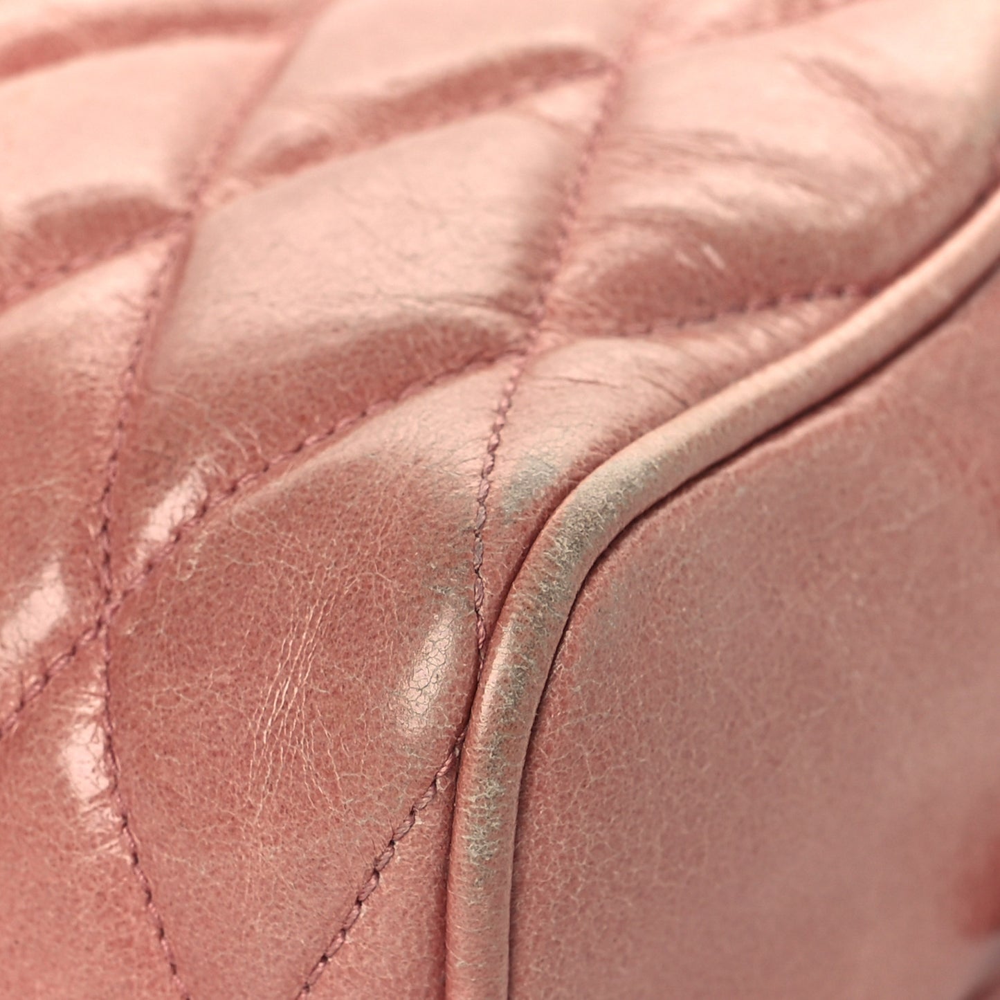 Vitello Shine Quilted Camera Bag Loto