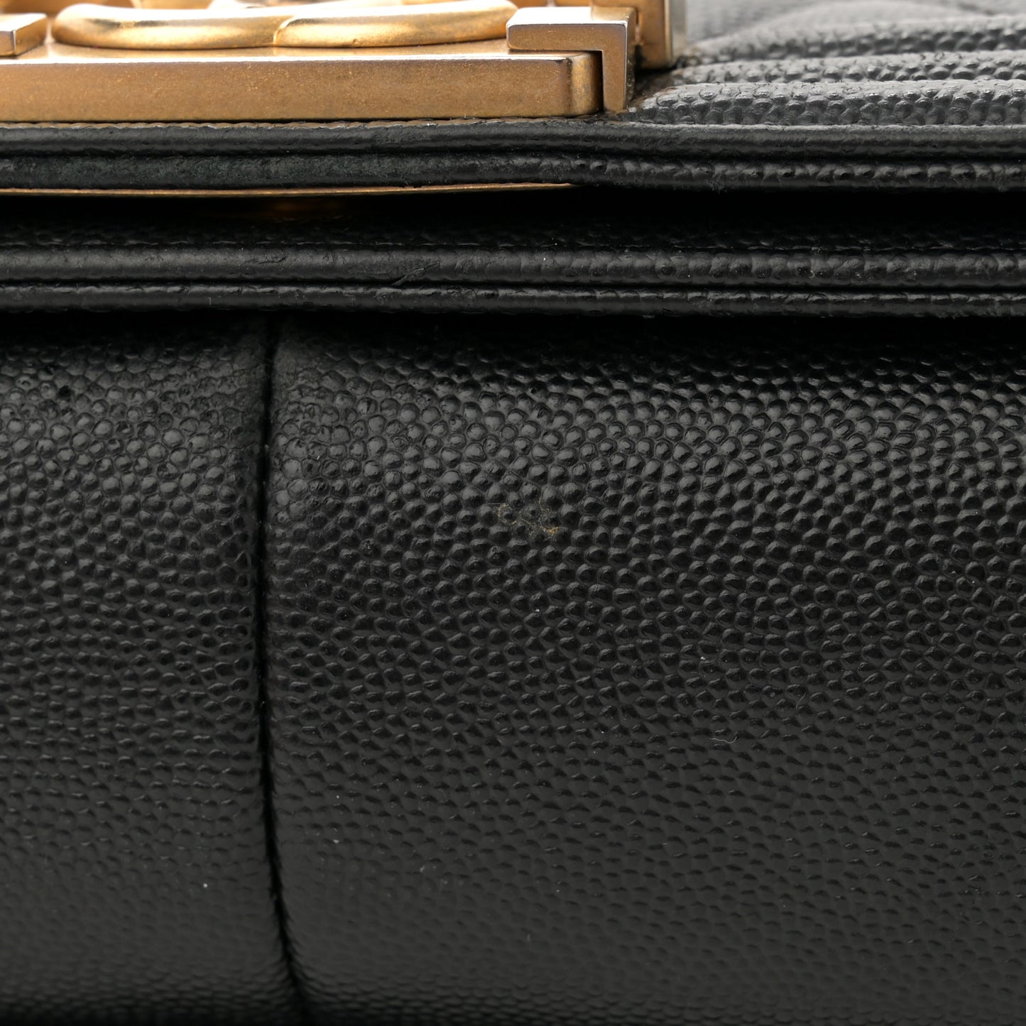 Caviar Quilted Large Boy Flap Black