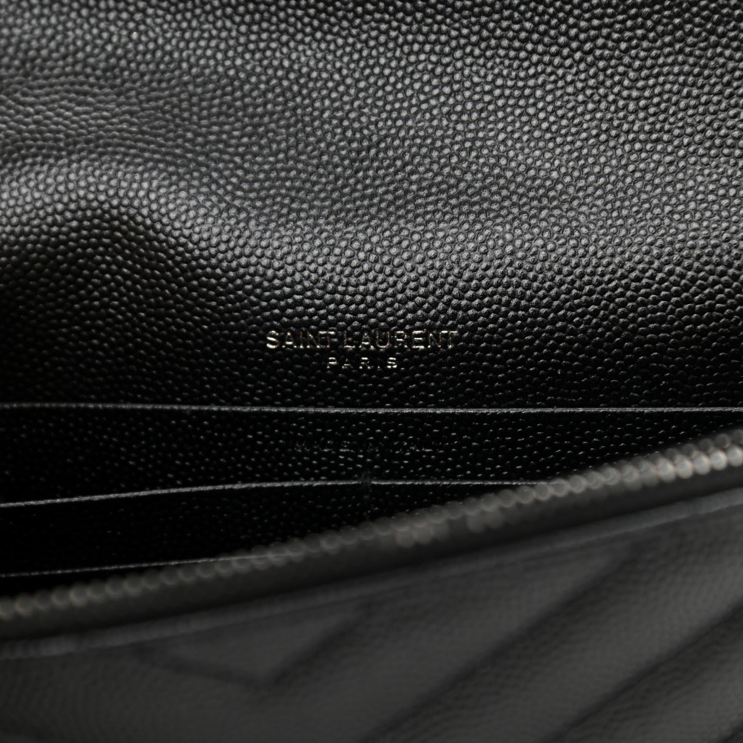 Grain De Poudre Matelasse Chevron Monogram Monochrome Envelope Chain Wallet Black