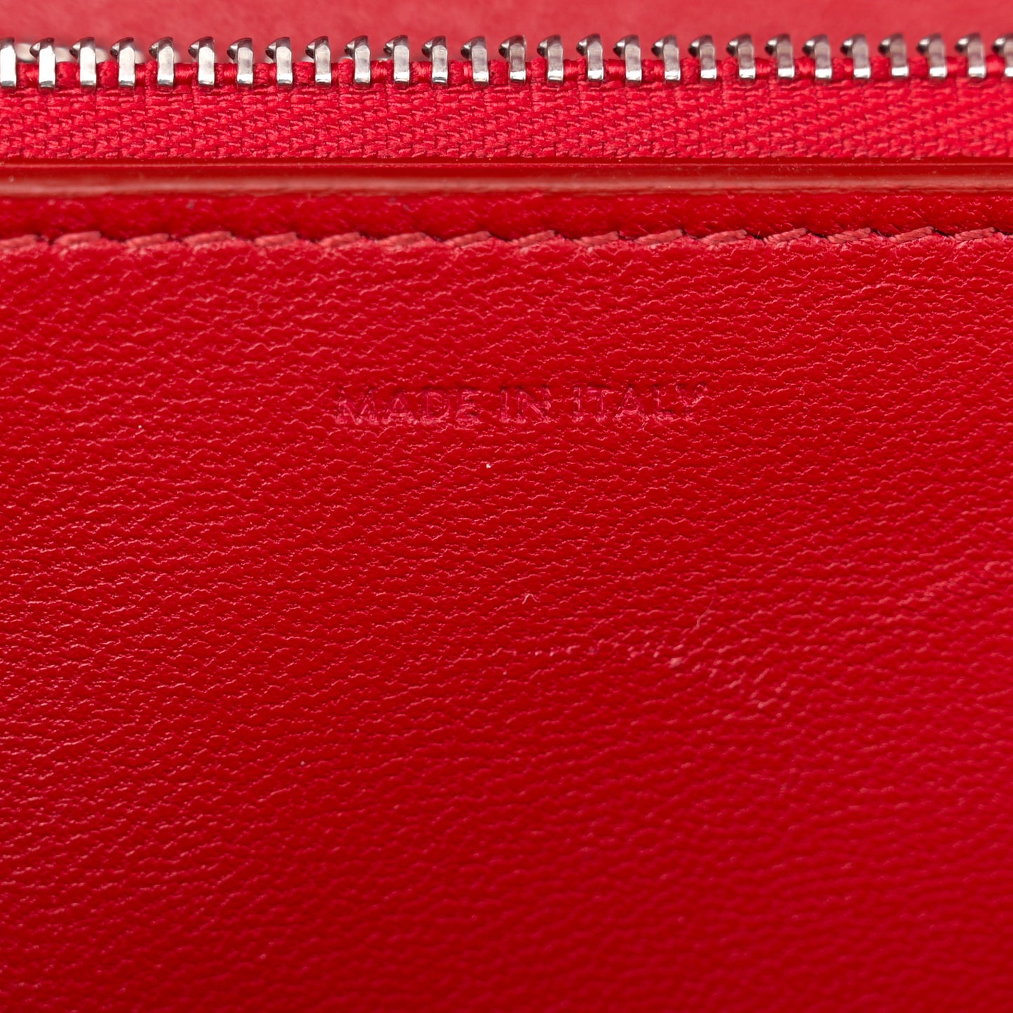 Box Calfskin Medium Classic Box Flap Bag Red