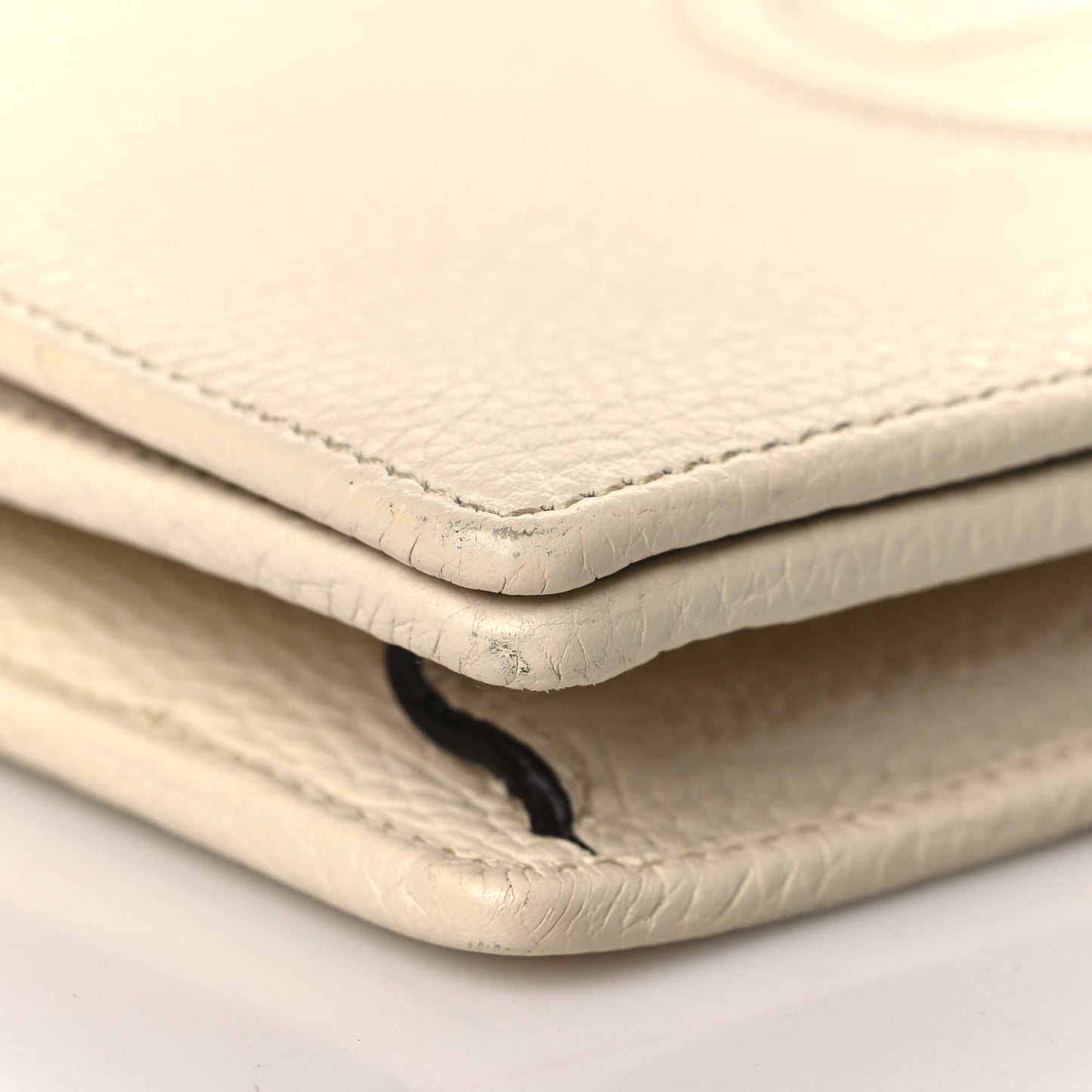 Pebbled Calfskin Soho Wallet on Chain Ivoire