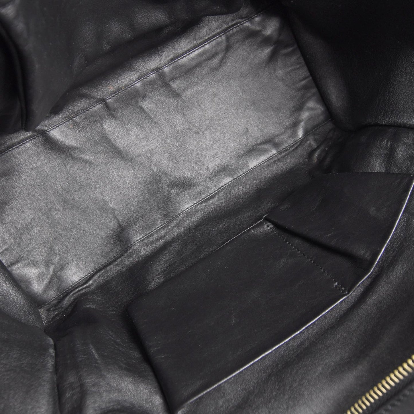 Smooth Calfskin Shoulder Luggage Black