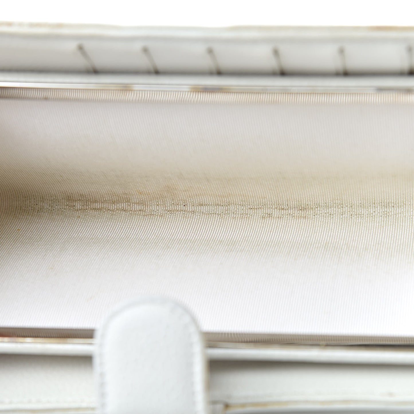 Caviar Timeless CC French Wallet White