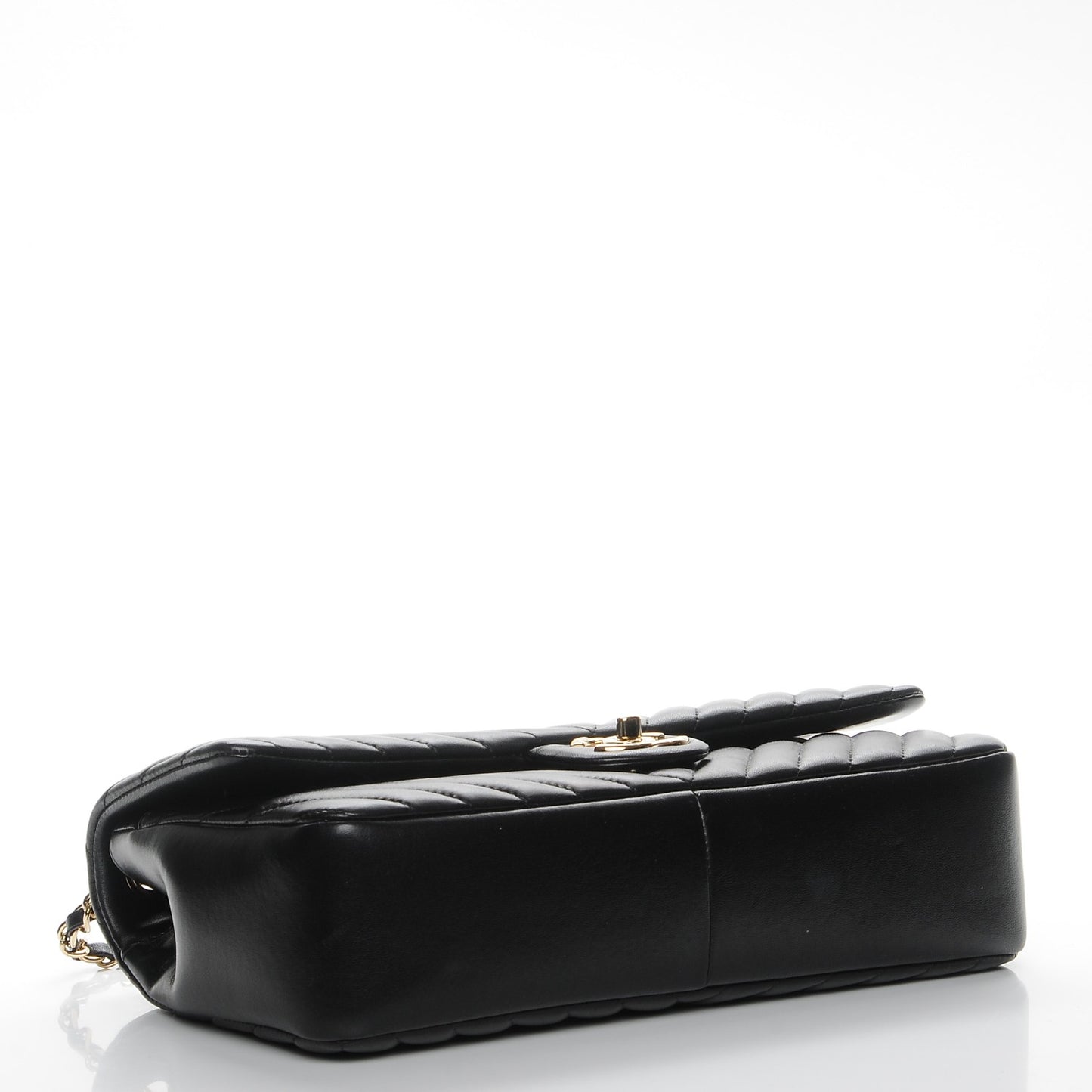 Lambskin Surpique Chevron Medium Flap Black