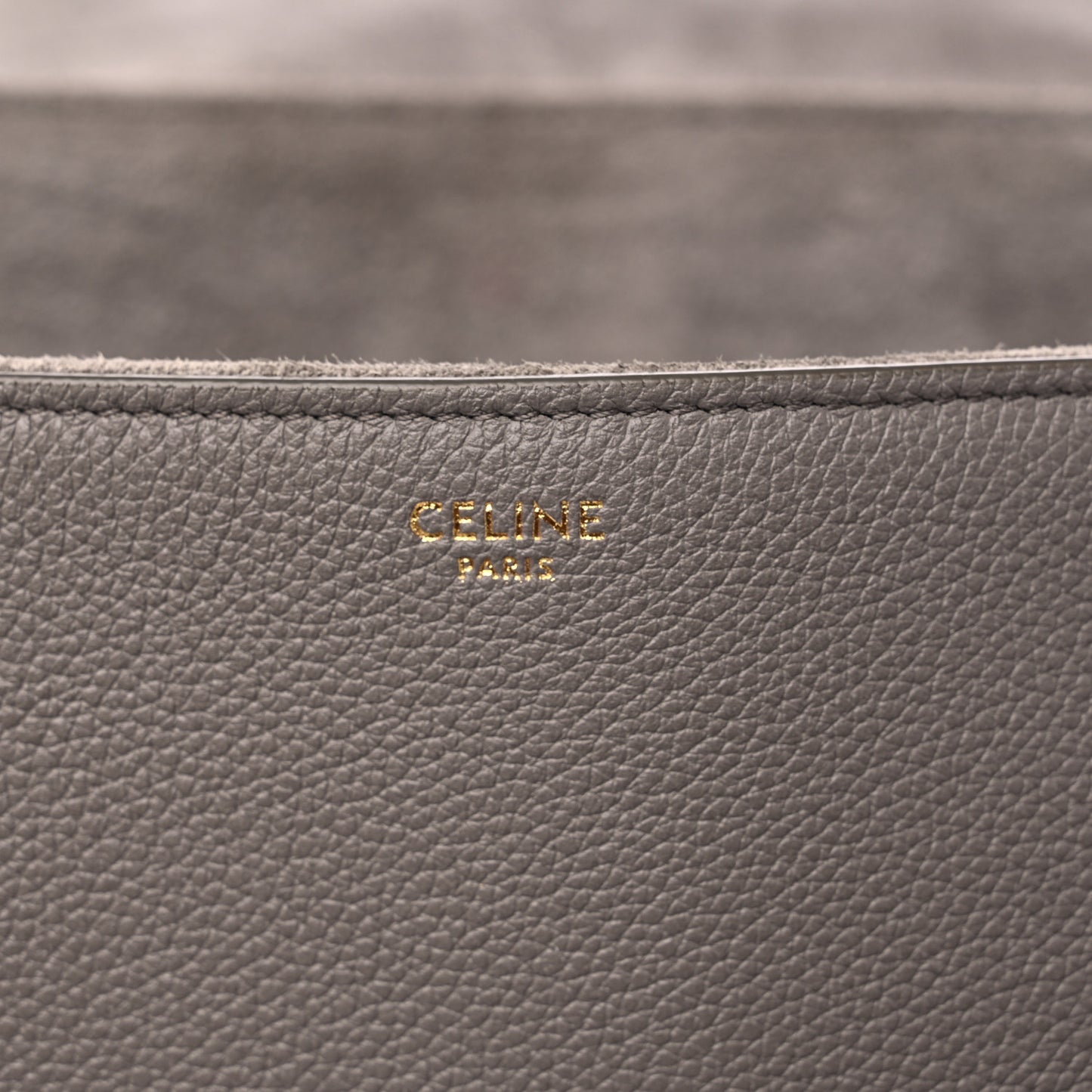 Grained Calfskin Medium Soft 16 Bag Pebble