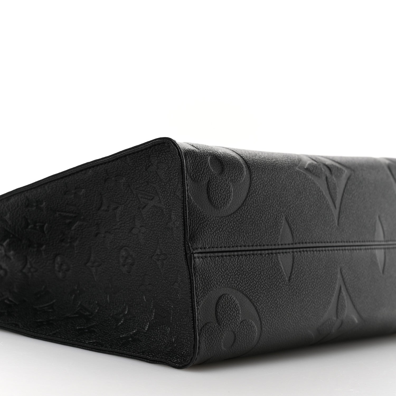 Louis Vuitton Empreinte Monogram Giant OnTheGo MM Black 8 of 10