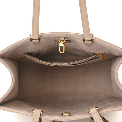 Louis Vuitton Empreinte Monogram Giant Onthego MM Tourterelle Creme 5 of 10
