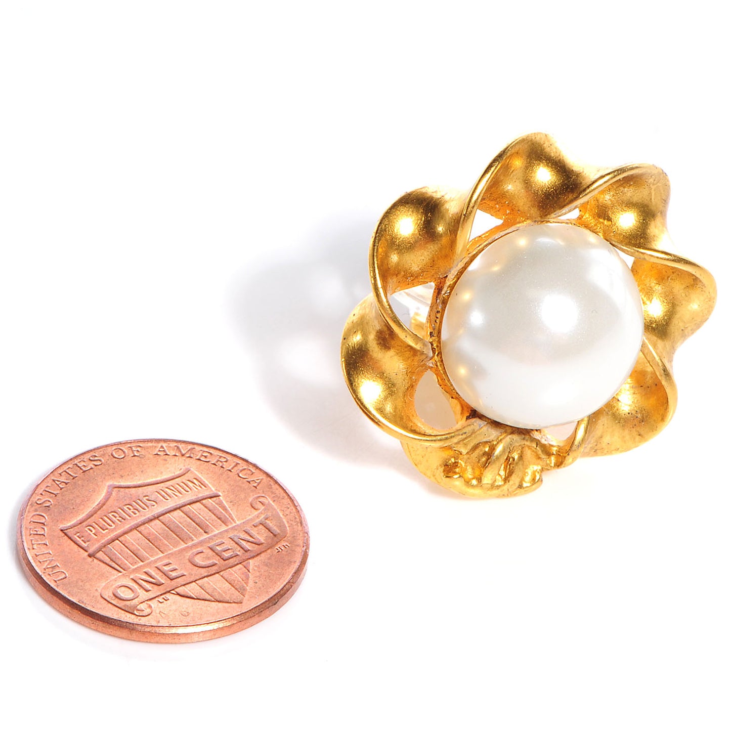 Pearl CC Clip On Earrings Gold
