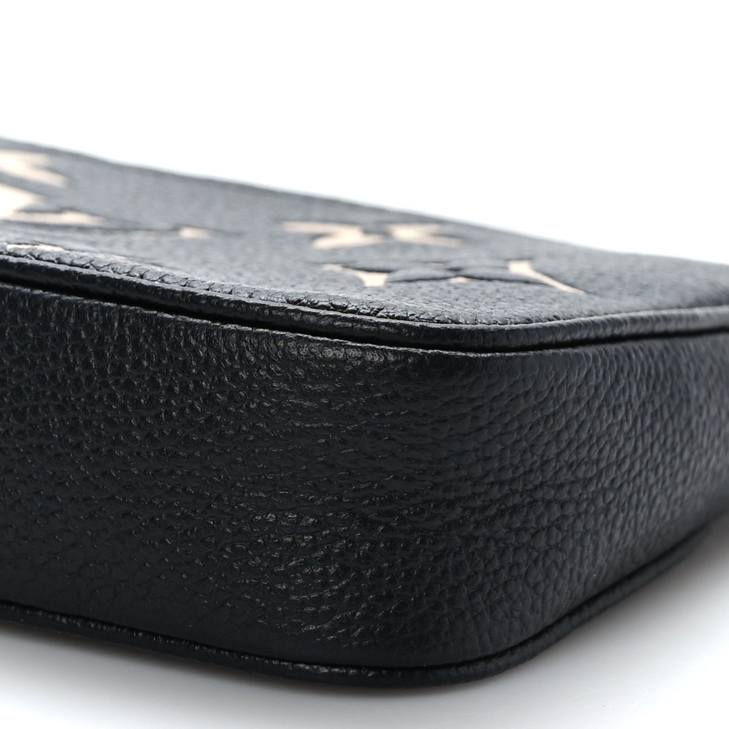 Empreinte Monogram Giant Mini Pochette Accessories Black