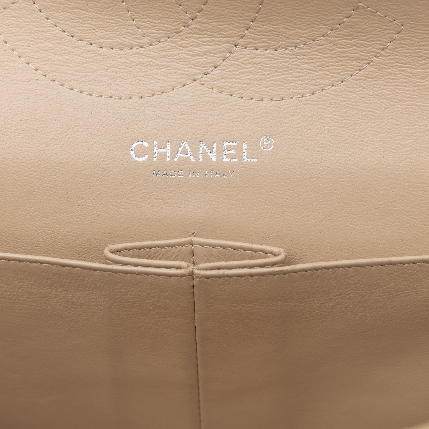 Caviar Quilted Jumbo Double Flap Beige Clair