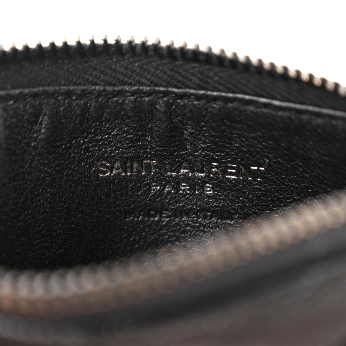 Saint Laurent Grain De Poudre Matelasse Chevron Monochrome Fragments Zippered Card Case Black 6 of 11