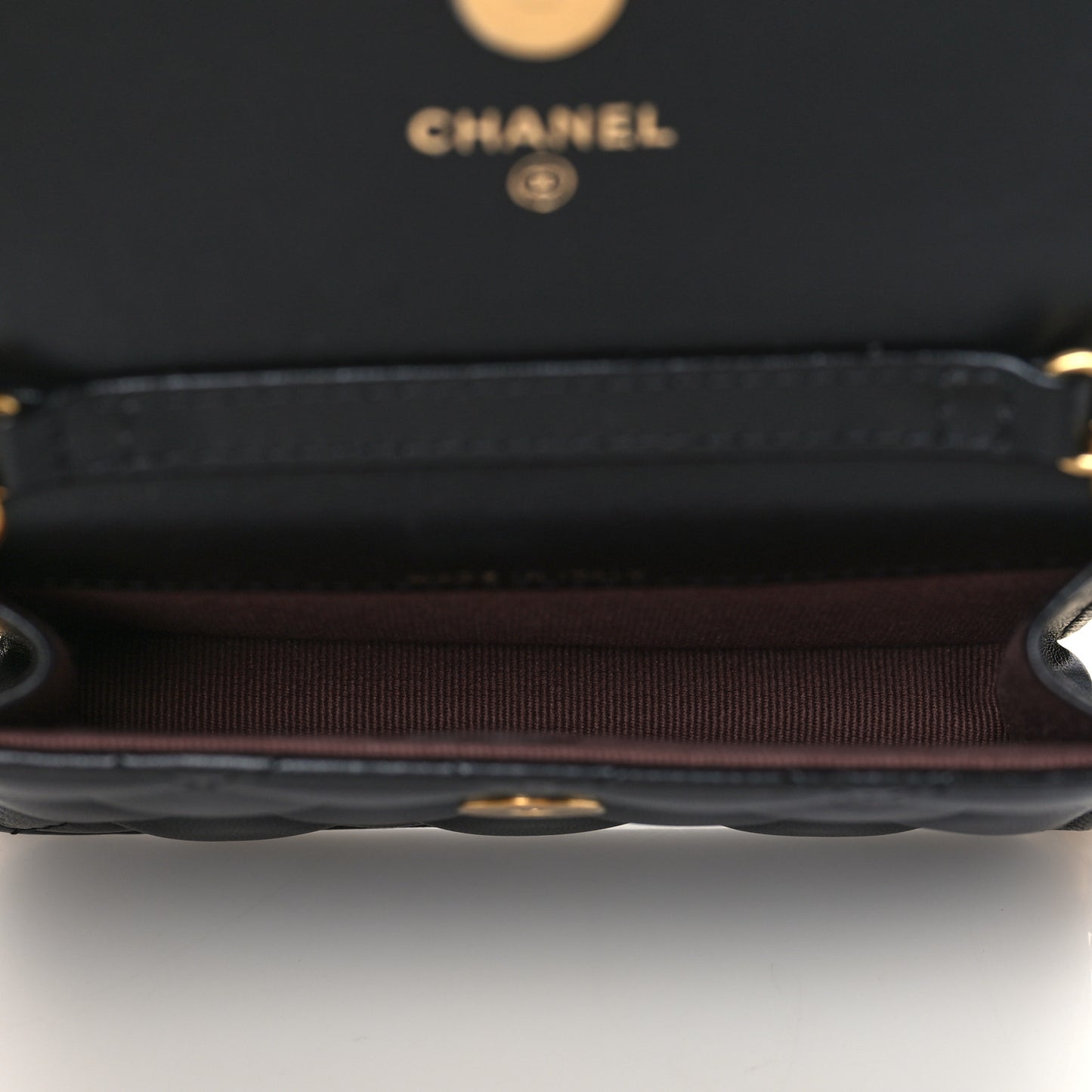 Lambskin Resin Quilted Clutch With Chain Black