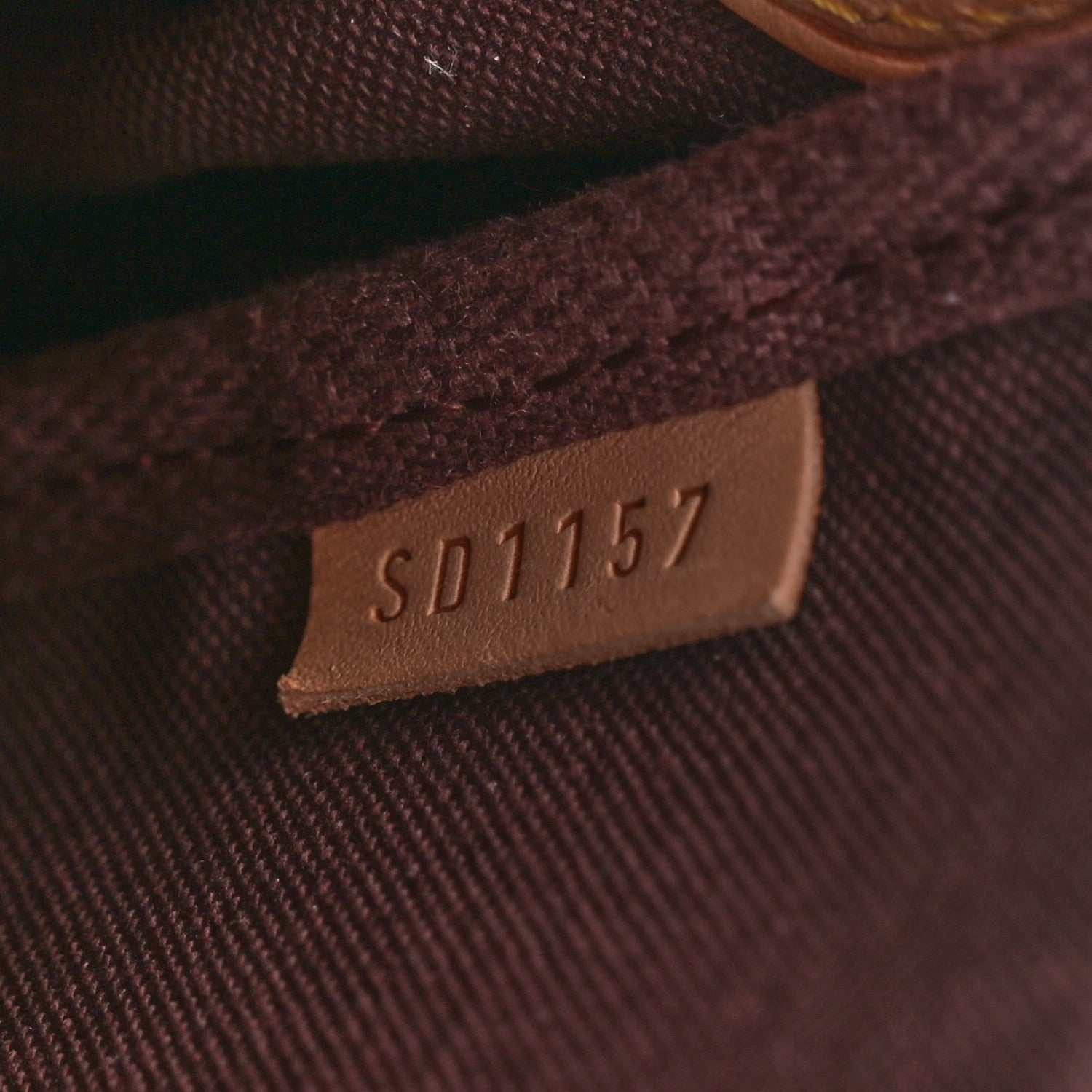 Louis Vuitton Monogram Favorite MM 7 of 10