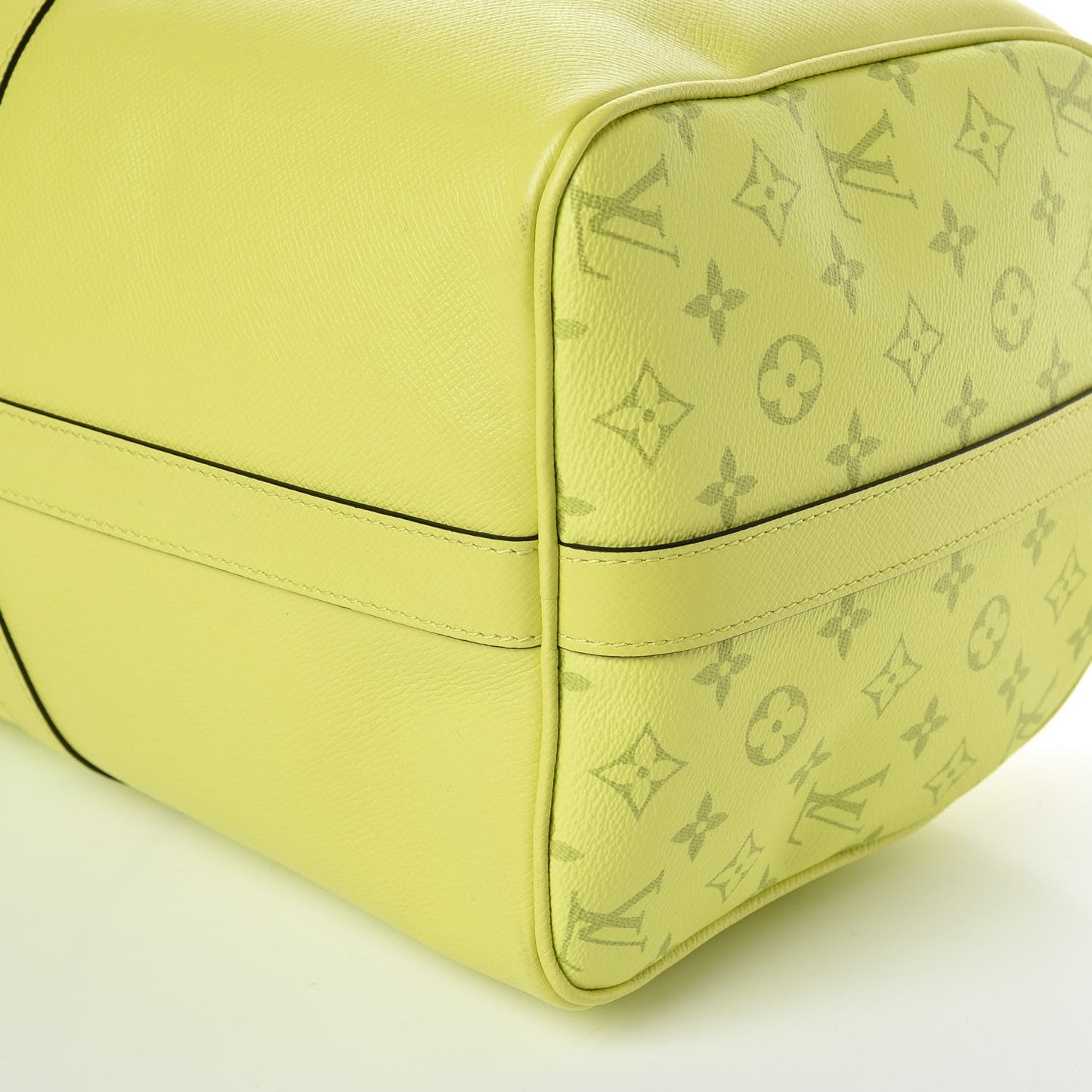 Monogram Taiga Keepall Bandouliere 50 Yellow